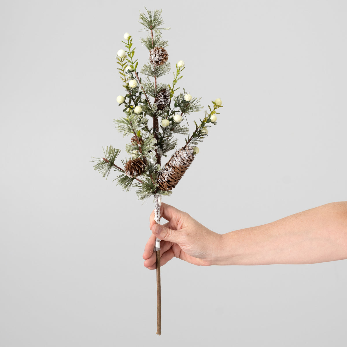 20" Snow Berry & Pine Spray: White detail photo 3