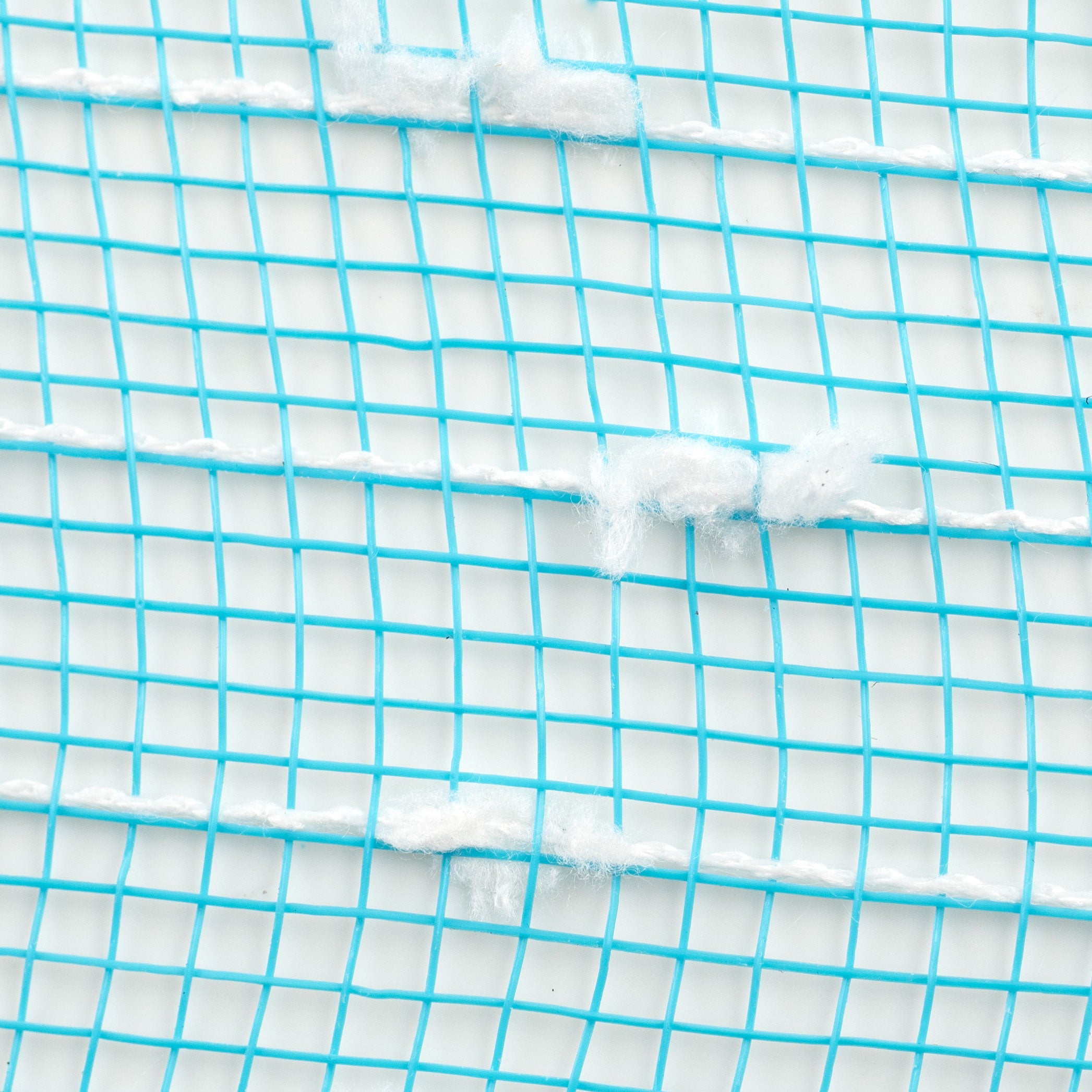 10" Snowball Deco Mesh: Turquoise Blue & White (10 Yards) detail photo 3