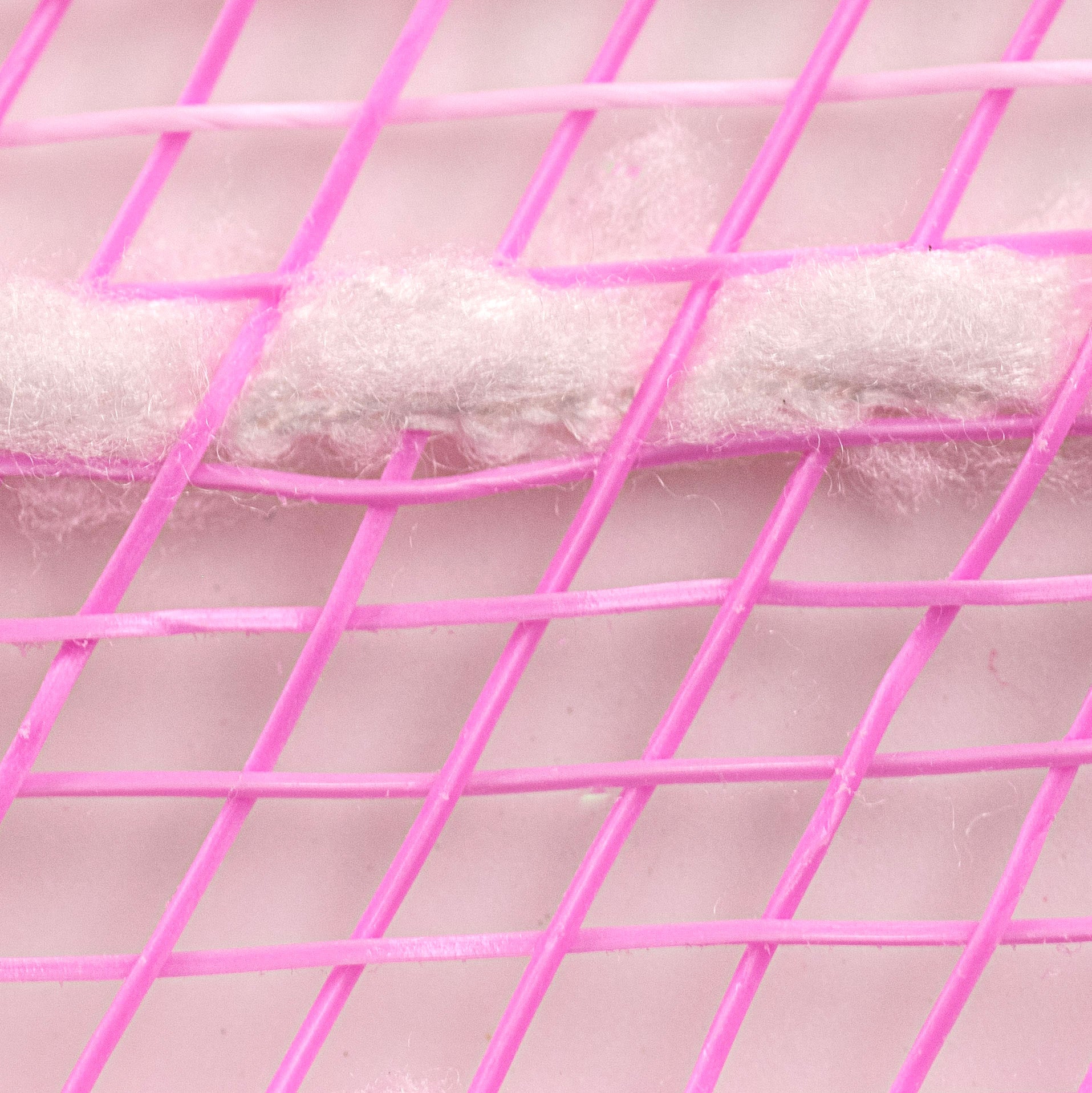 10" Snowdrift Deco Mesh: Pink & White detail photo 3