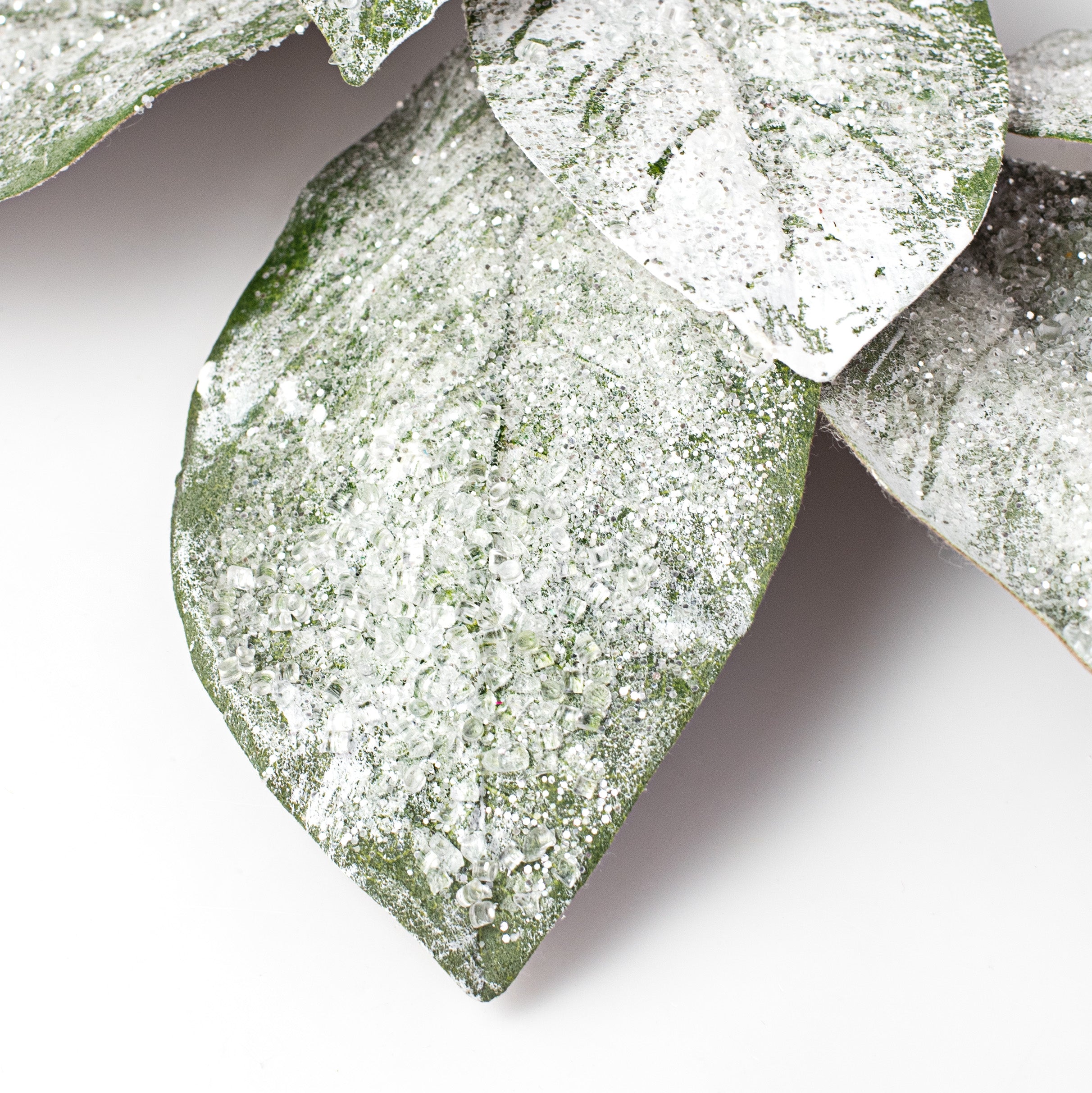 5' Snowy Magnolia Leaf Garland detail photo 3