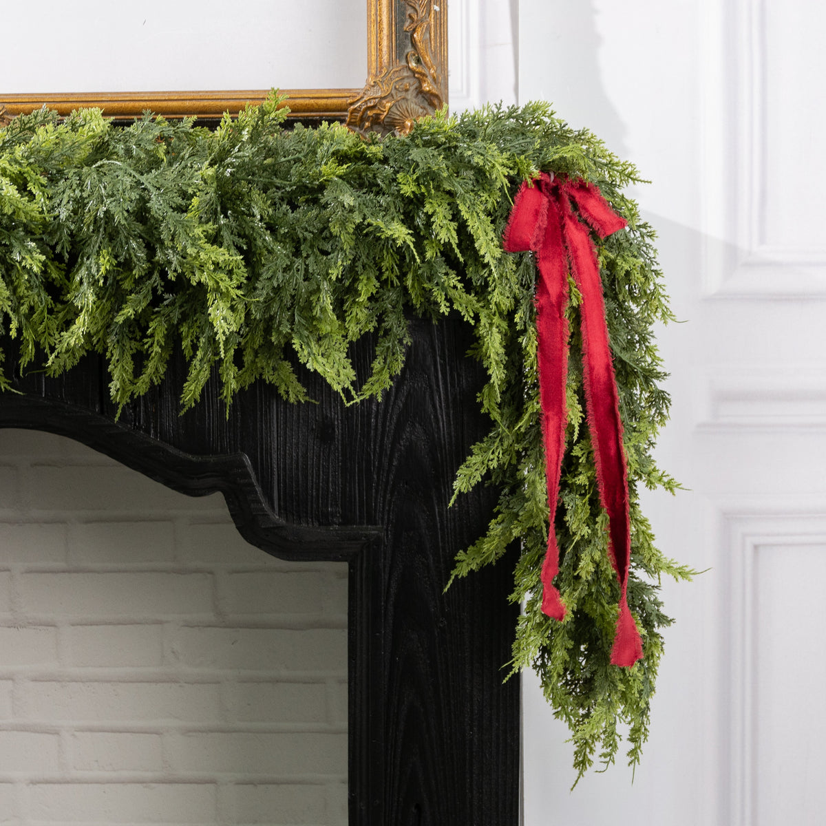 5' Soft Touch Cedar Garland Lifestyle Photo