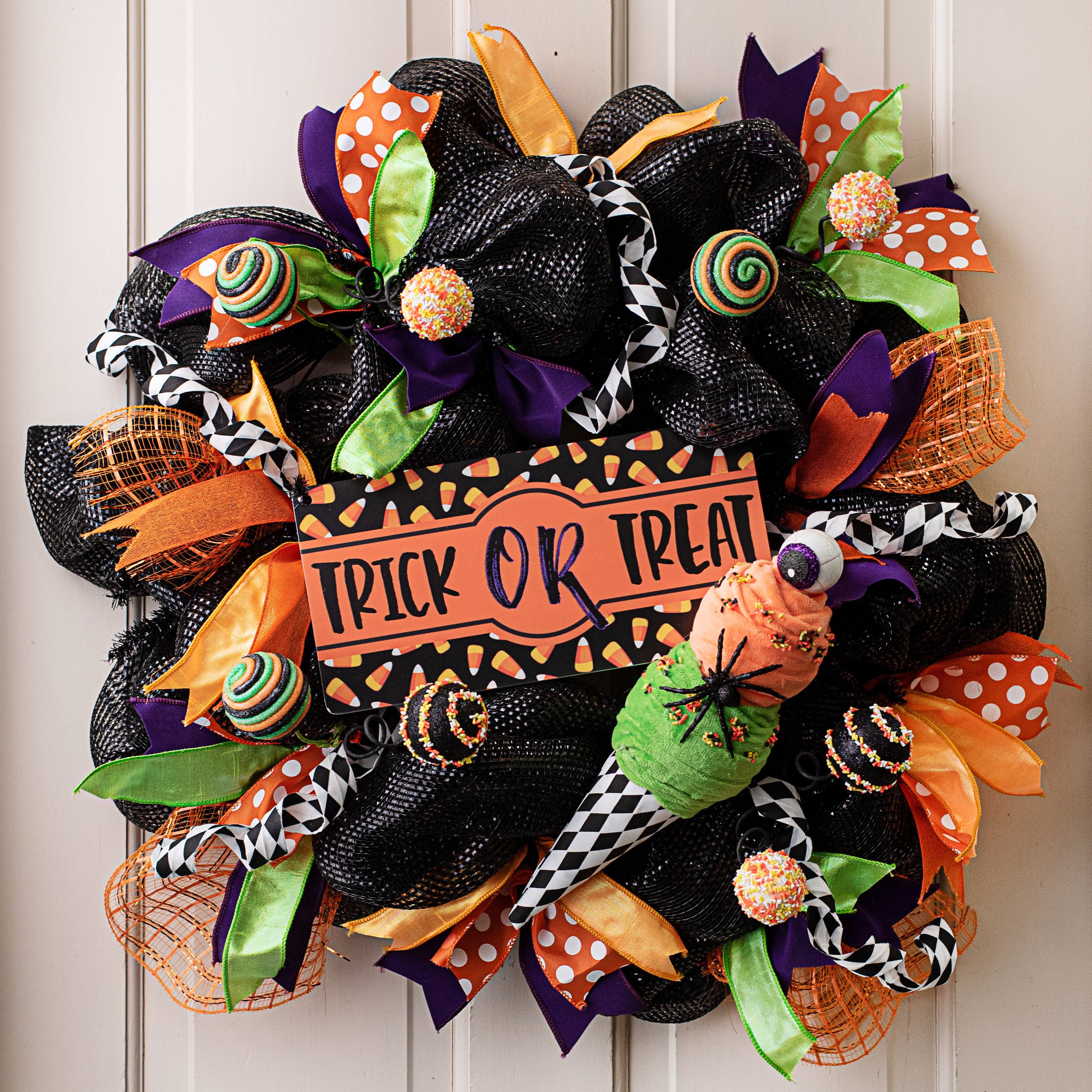 12" Spider & Eyeball Halloween Ice Cream Lifestyle Photo
