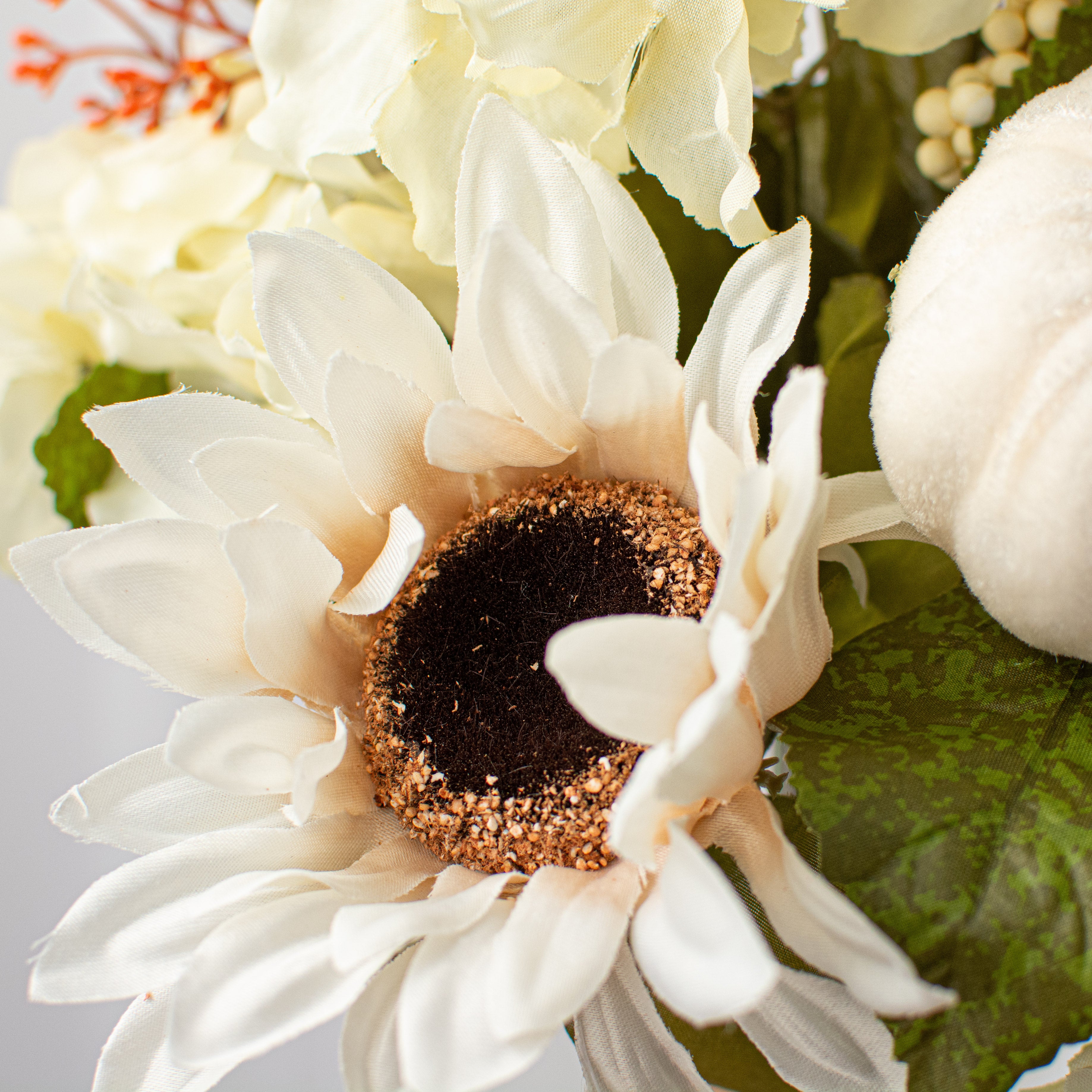 16" Sunflower Hydrangea Pumpkin Bush: Cream detail photo 4