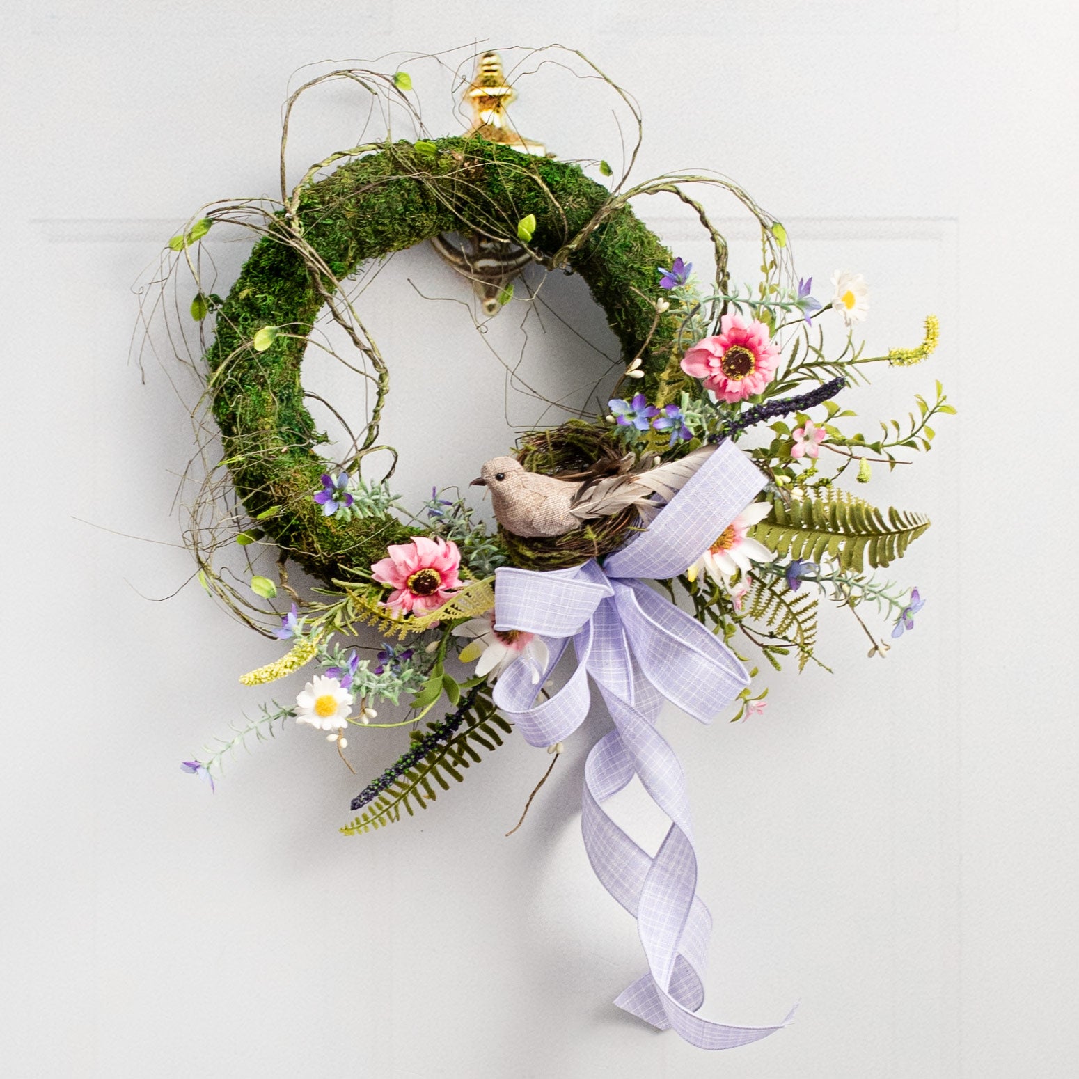 52" Twig Vine with Leaves Garland Lifestyle Photo