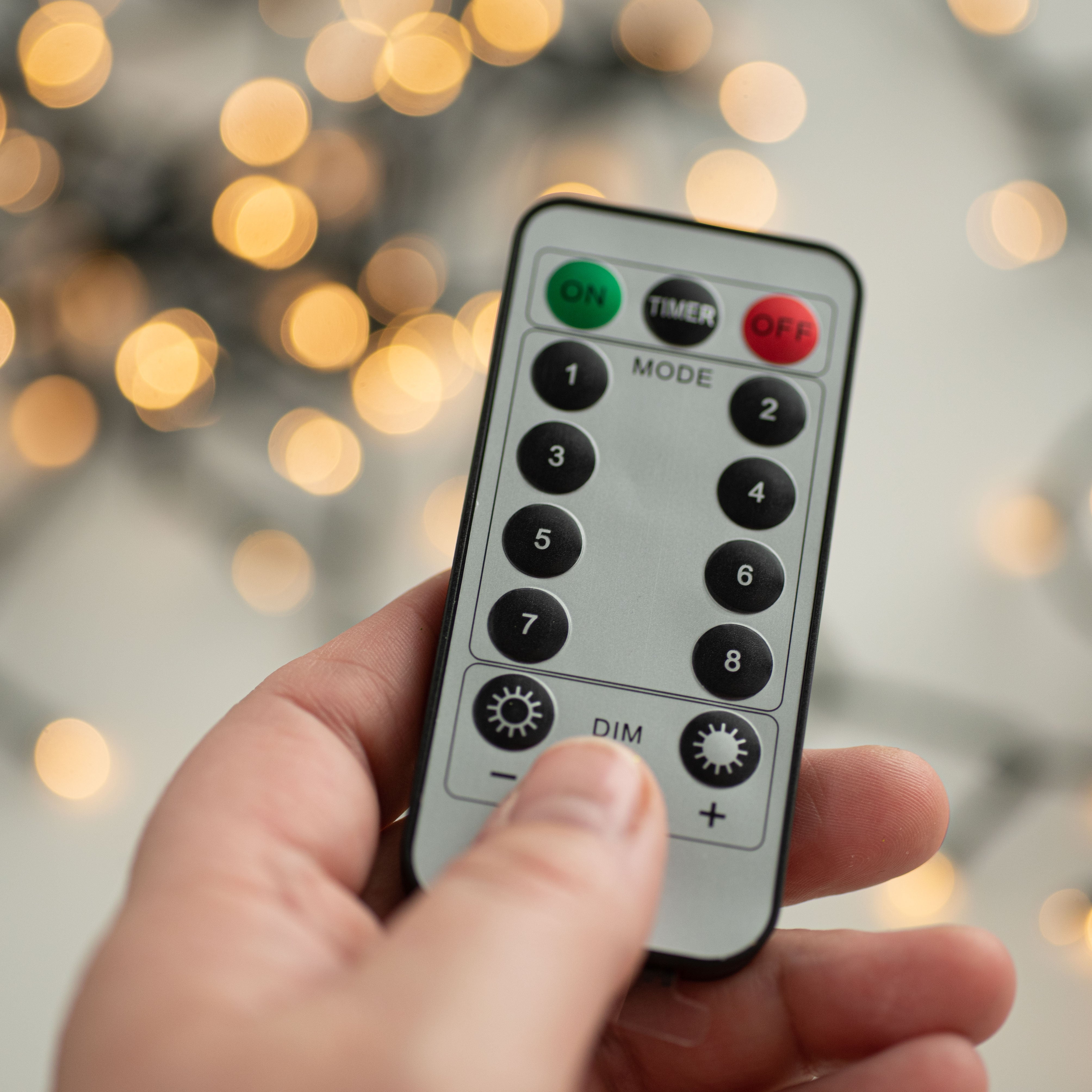 130" Twinkle Lights With Timer & Remote: Warm White, Green detail photo 3