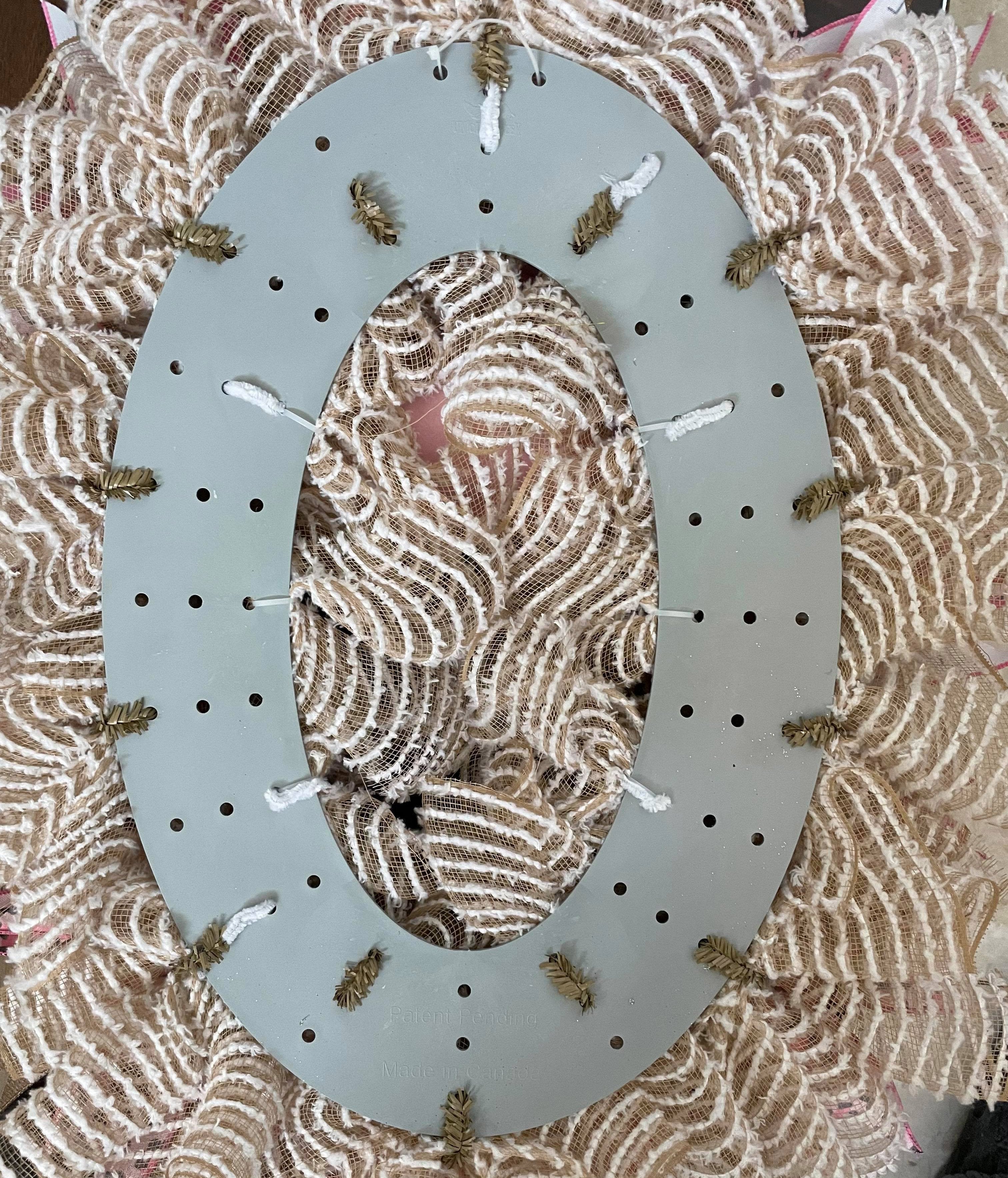 UITC Wreath Board: 20" Oval detail photo 4