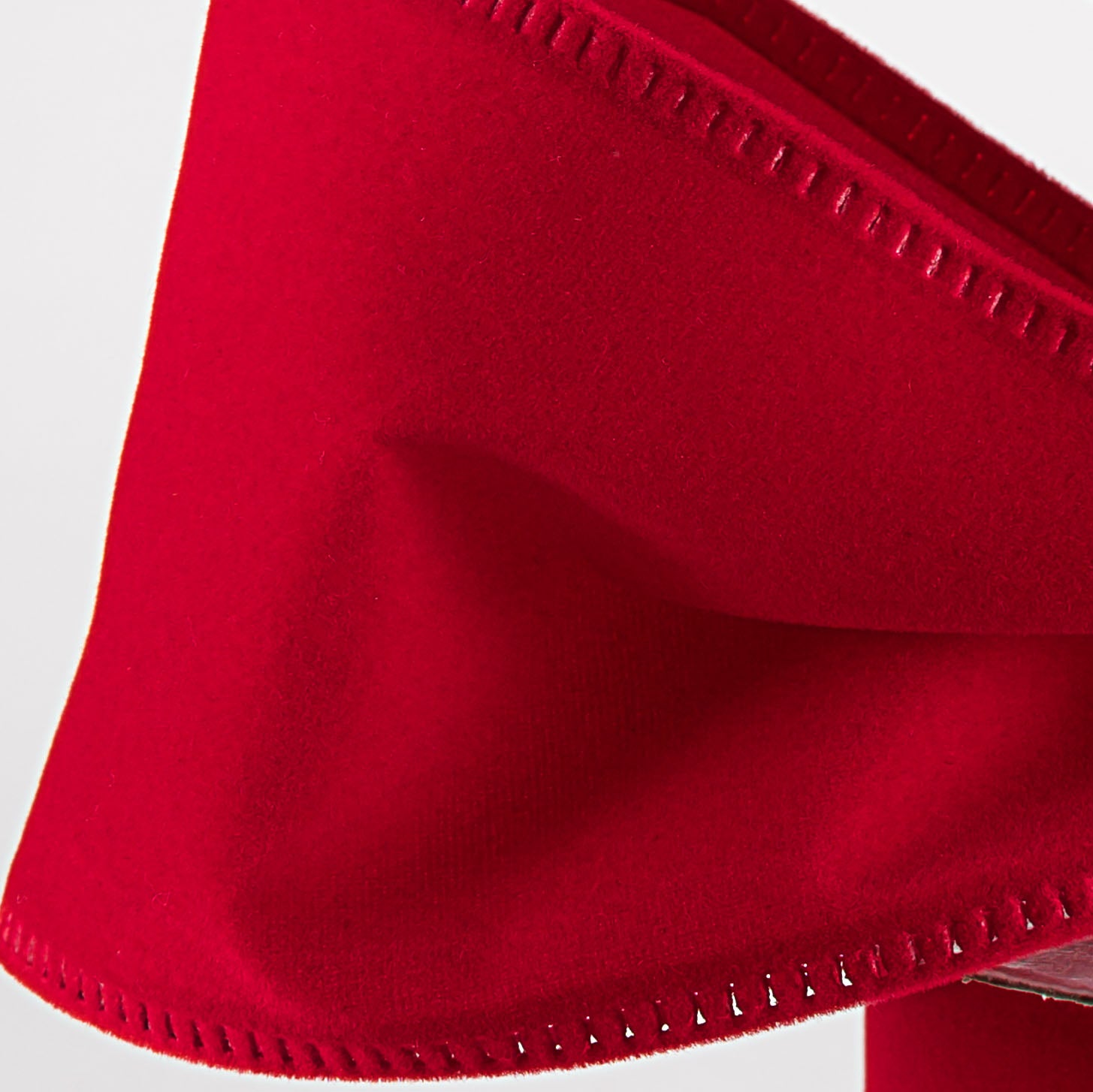 2.5" Value Velvet Ribbon: Bright Red (10 Yards) detail photo 3