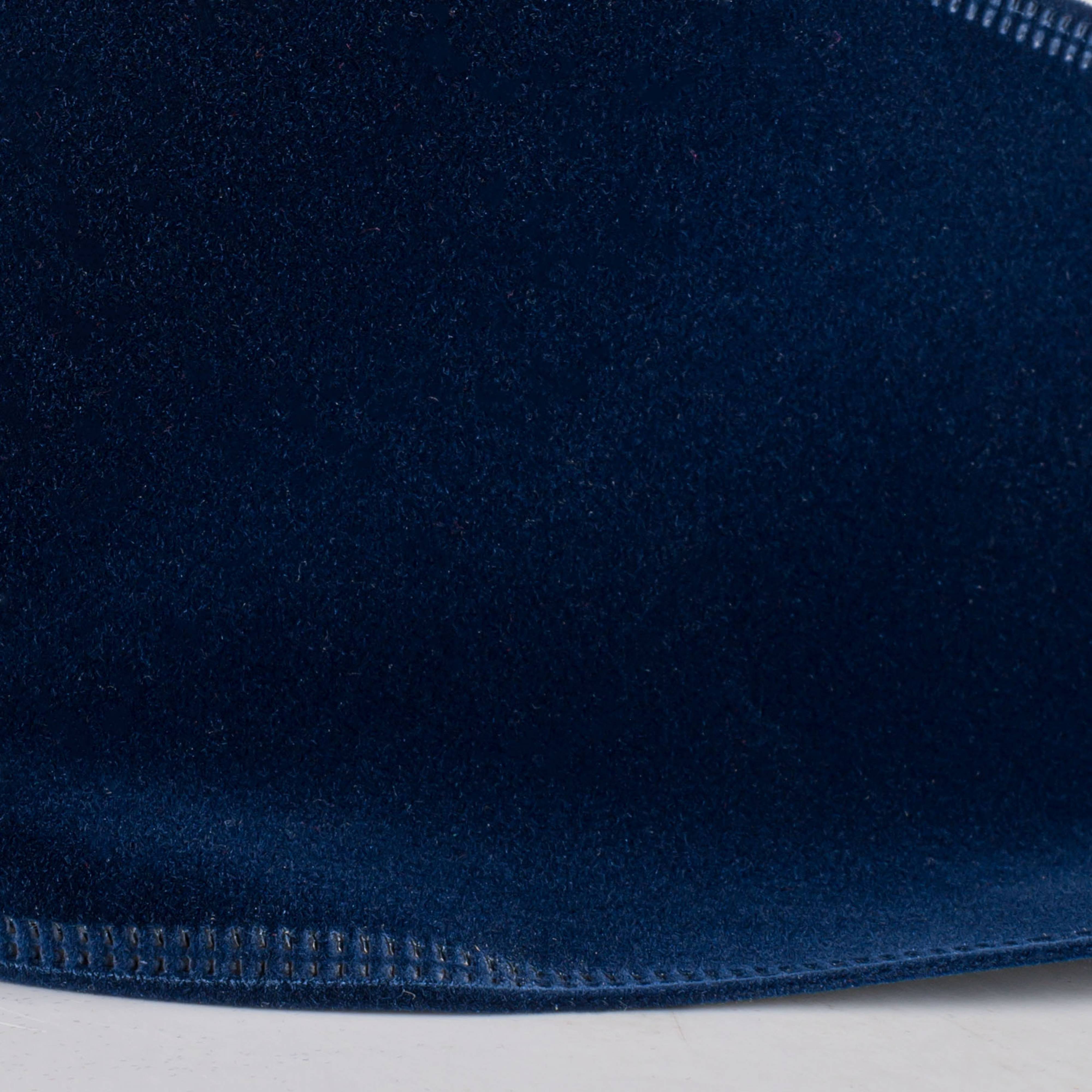 4" Value Velvet Ribbon: Navy Blue (10 Yards) detail photo 3