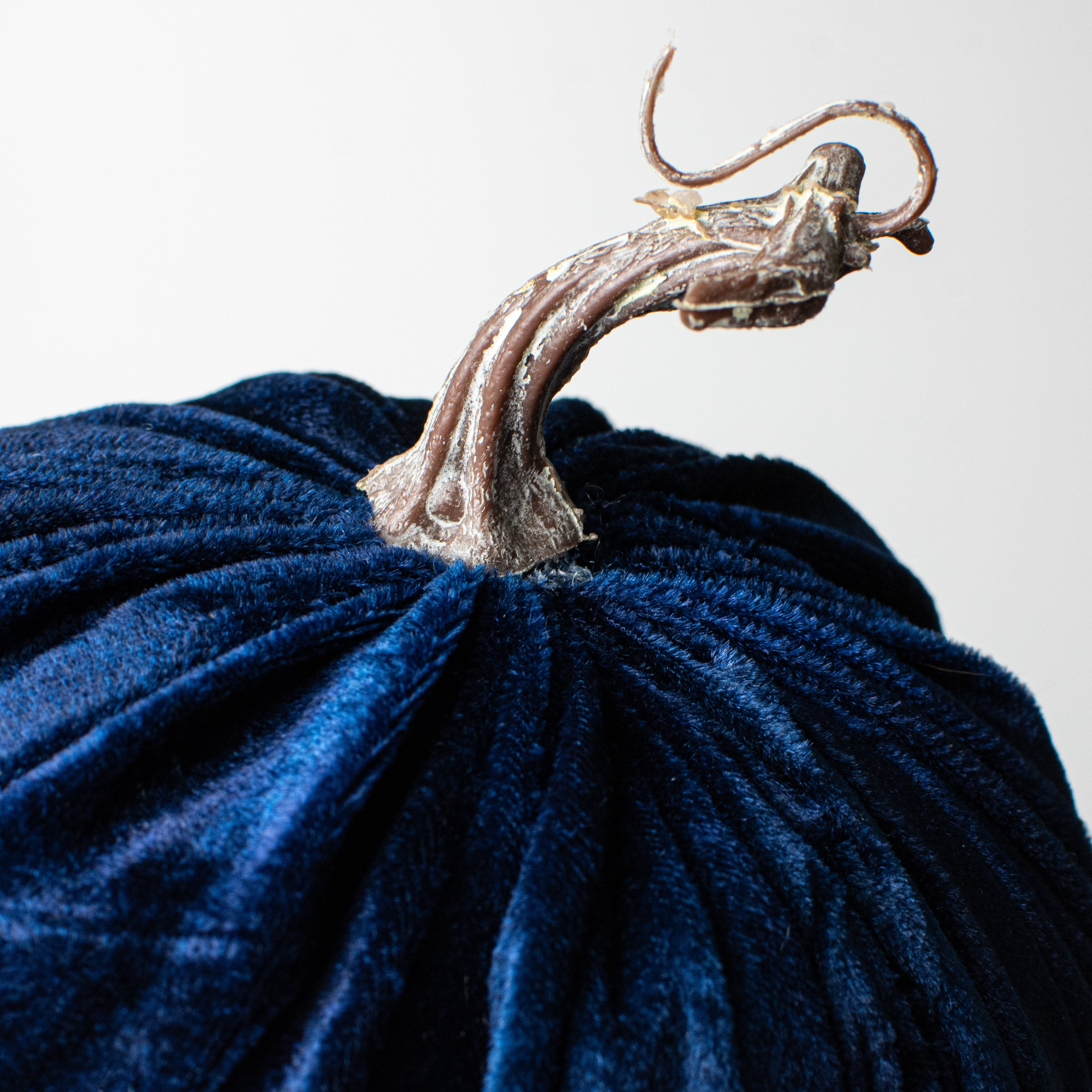 6.5" Velvet Pumpkin: Navy Blue detail photo 3