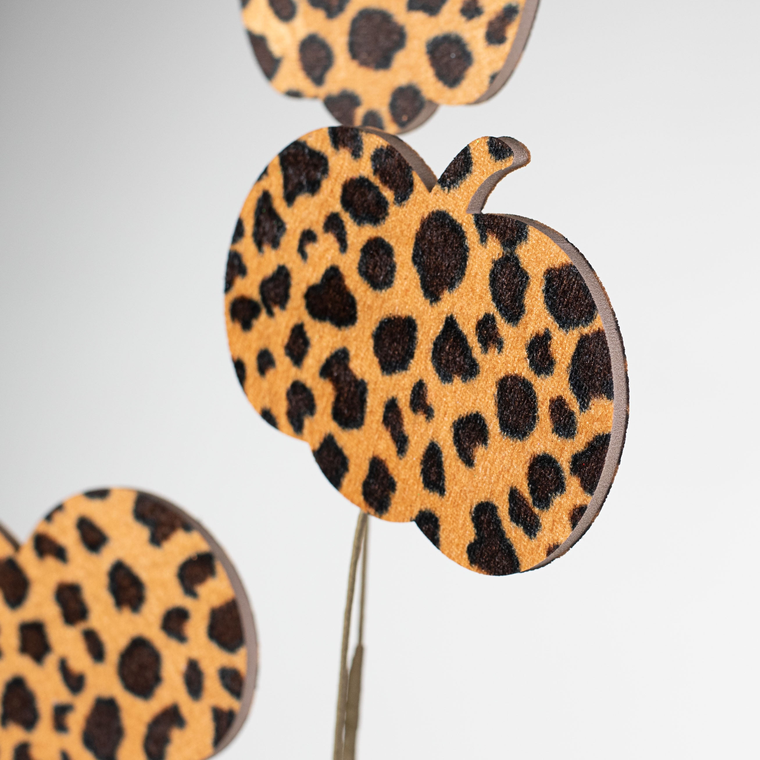 31" Velvet Pumpkin Spray: Cheetah Lifestyle Photo