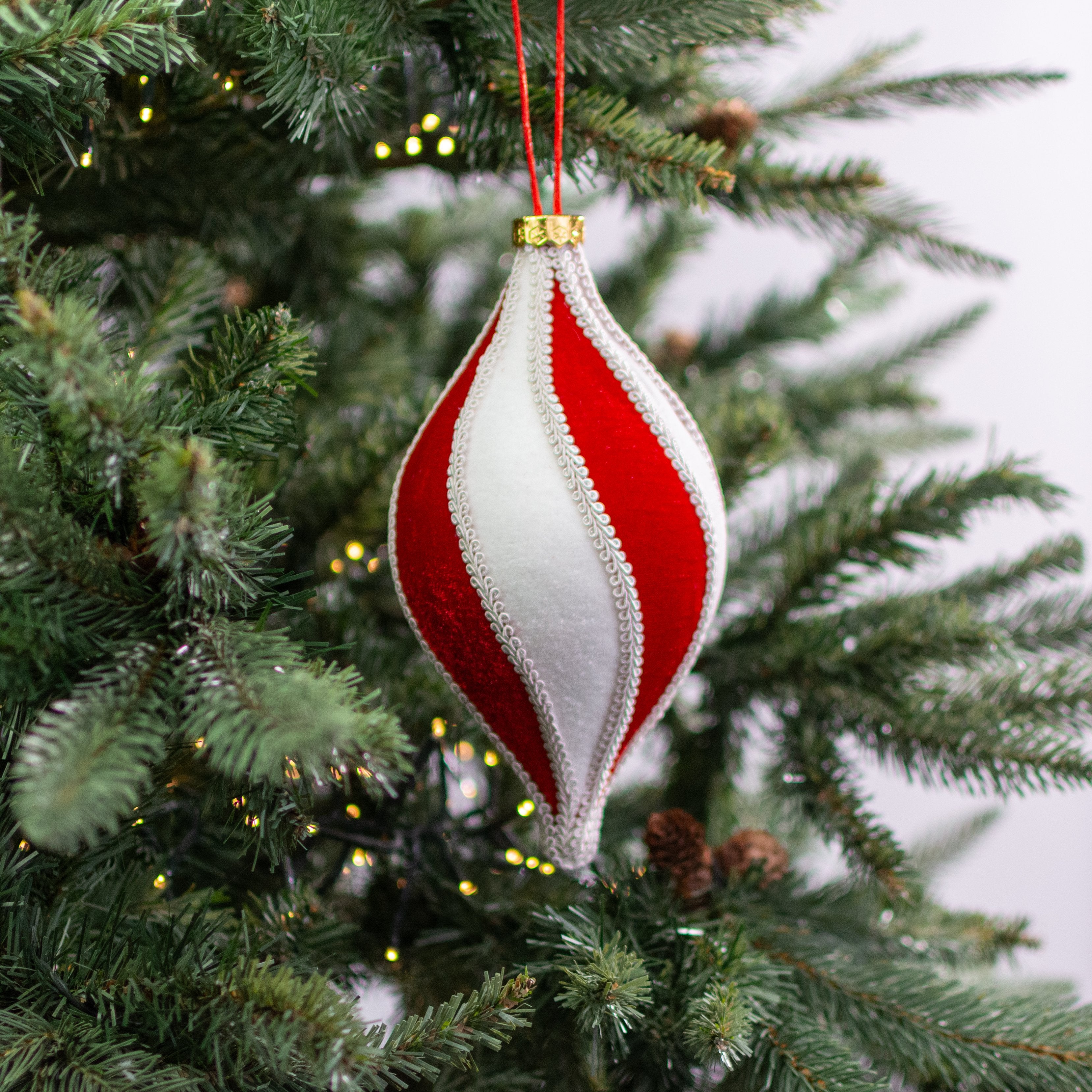 9" Velvet & Trim Finial Ornament: Red & White Lifestyle Photo