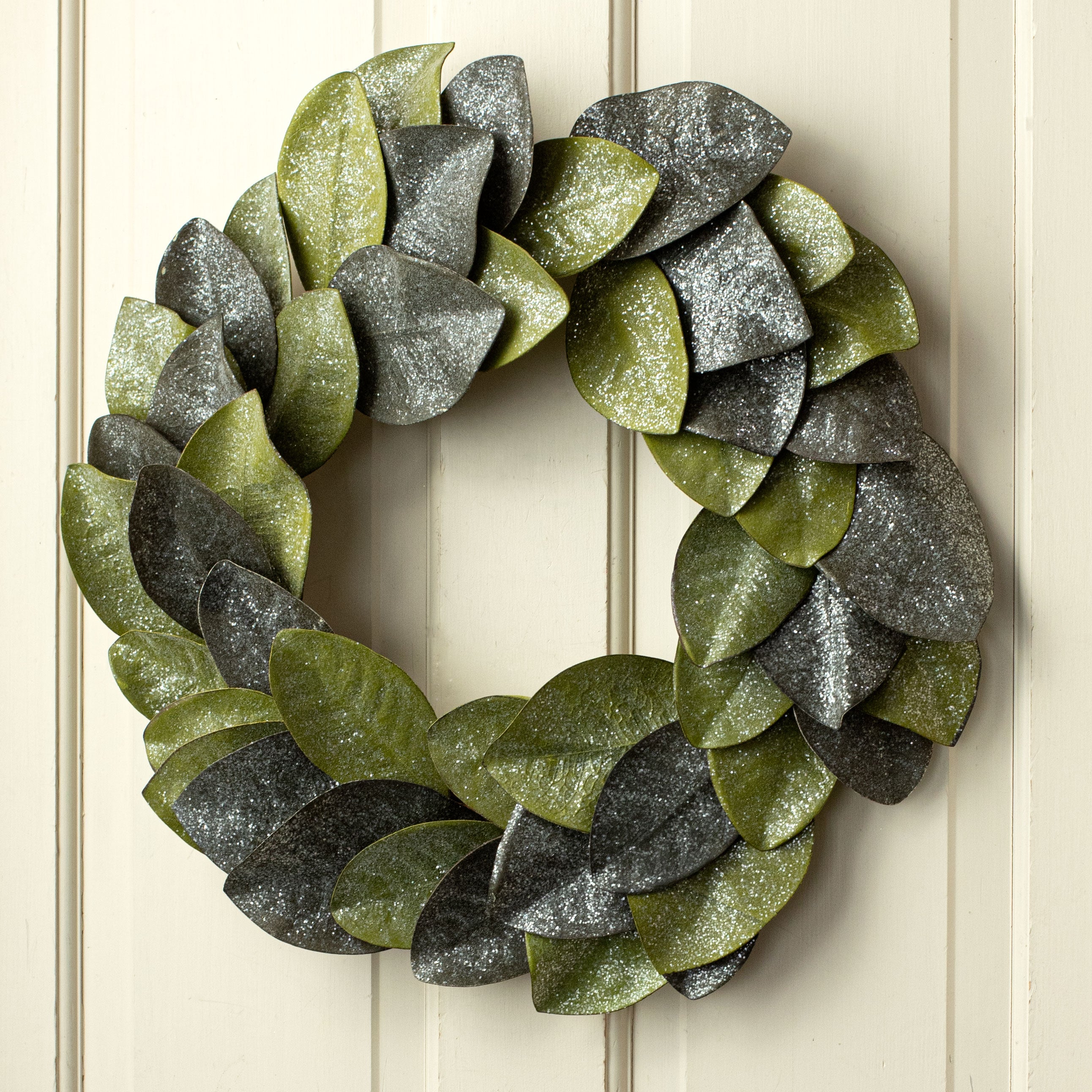 20" Vintage Glitter Magnolia Leaves Wreath Lifestyle Photo