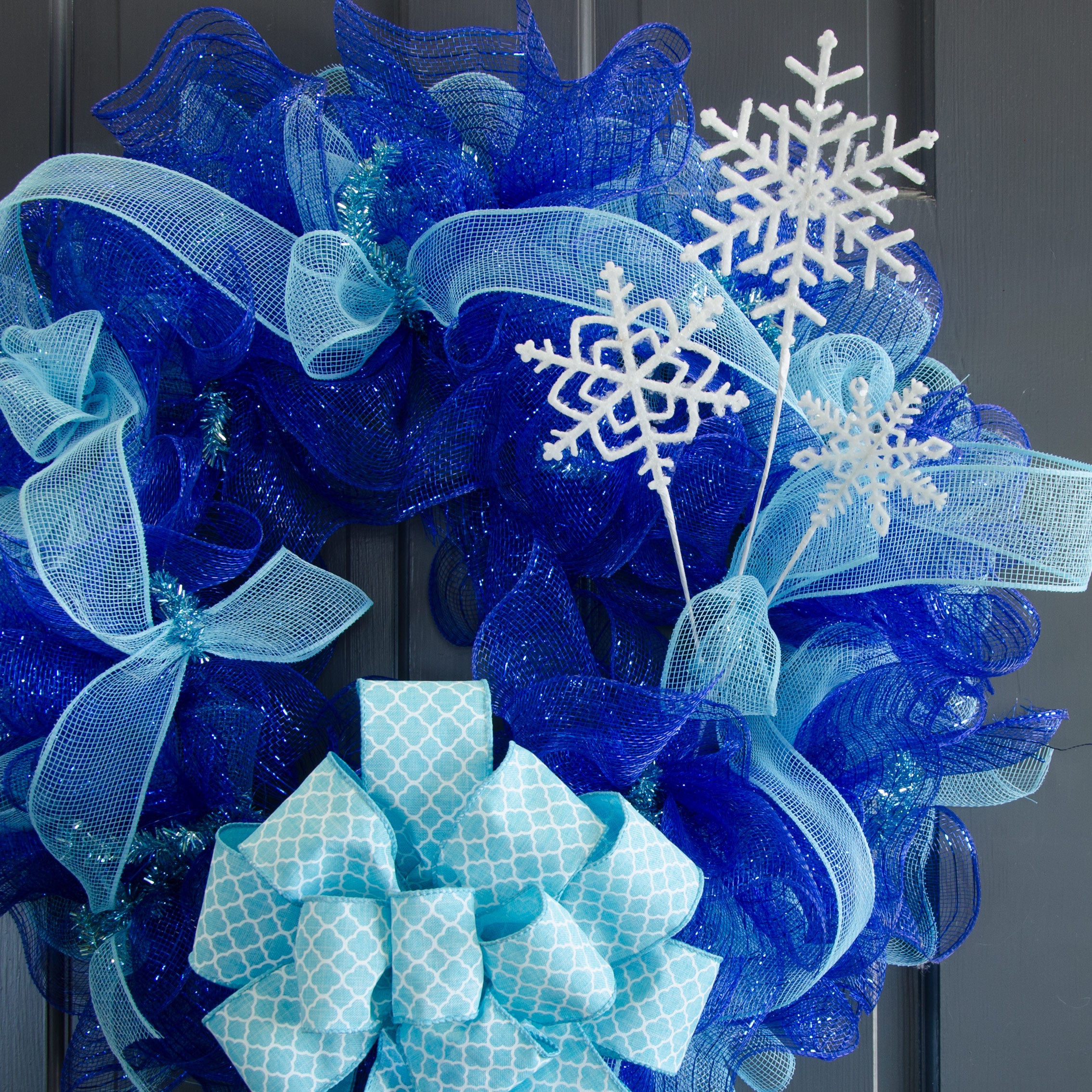 22" White Iridescent Snowflake Spray detail photo 3