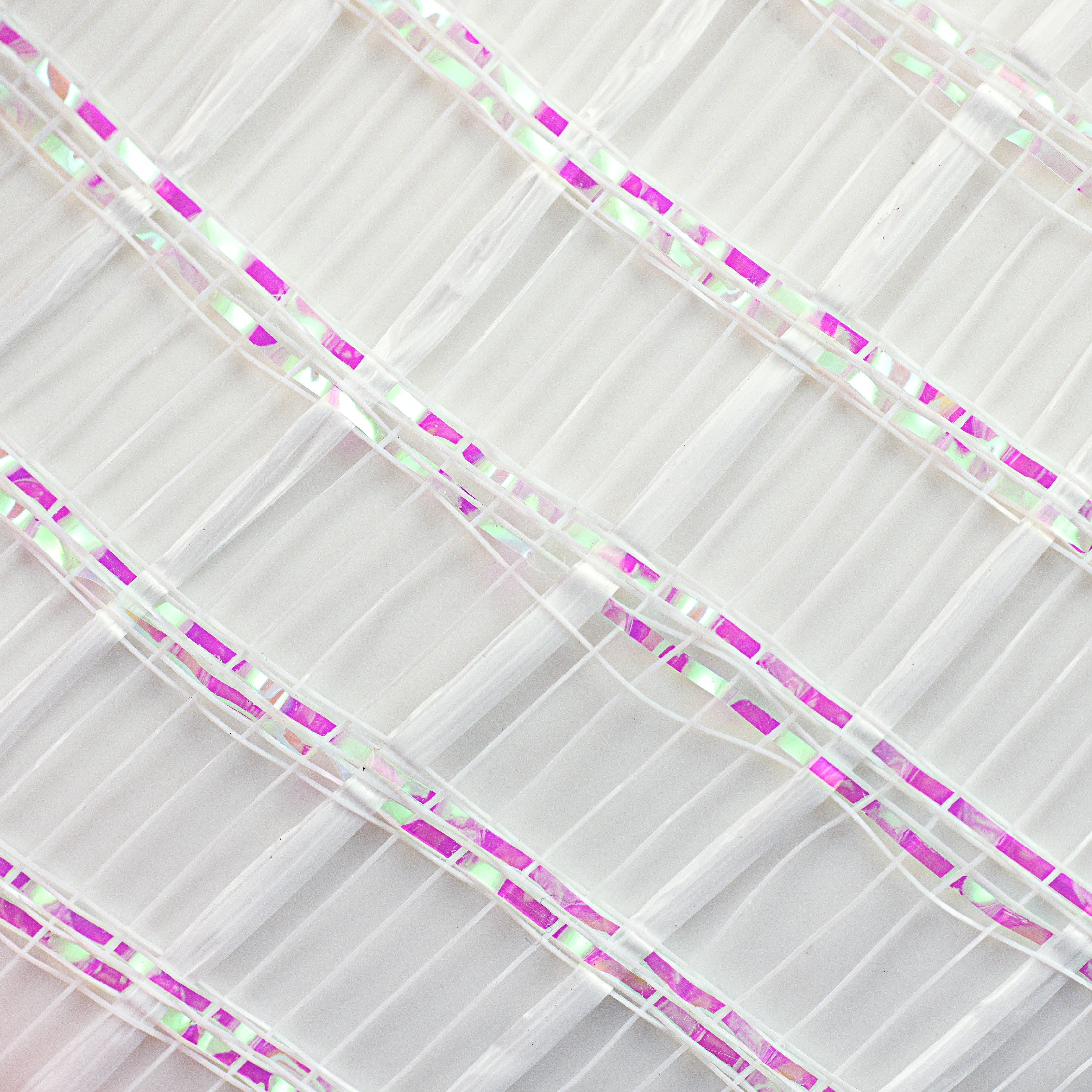 21" Wide Weave Metallic Mesh: White Check detail photo 3