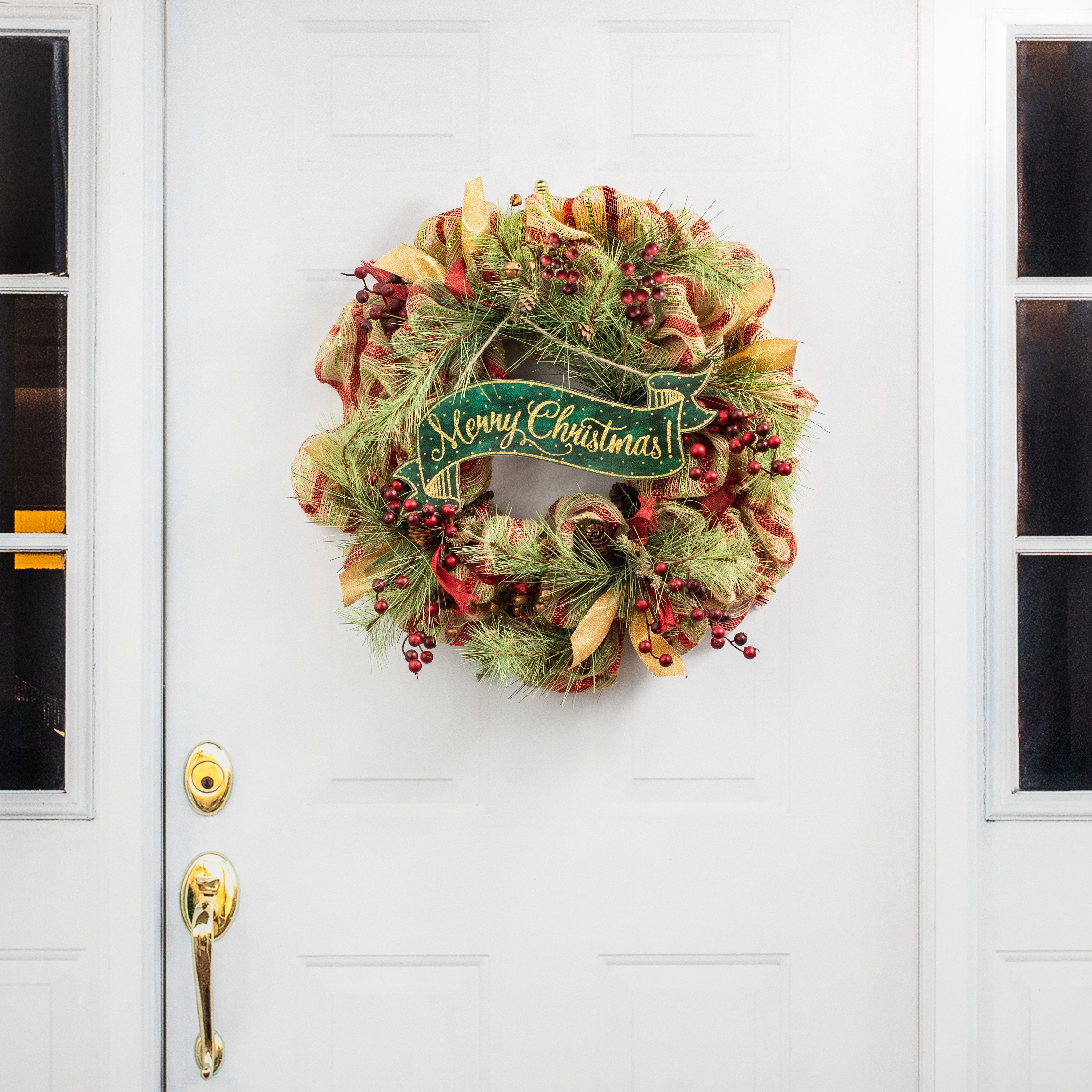 15" Wooden Banner Sign: Merry Christmas Hunter Green detail photo 4