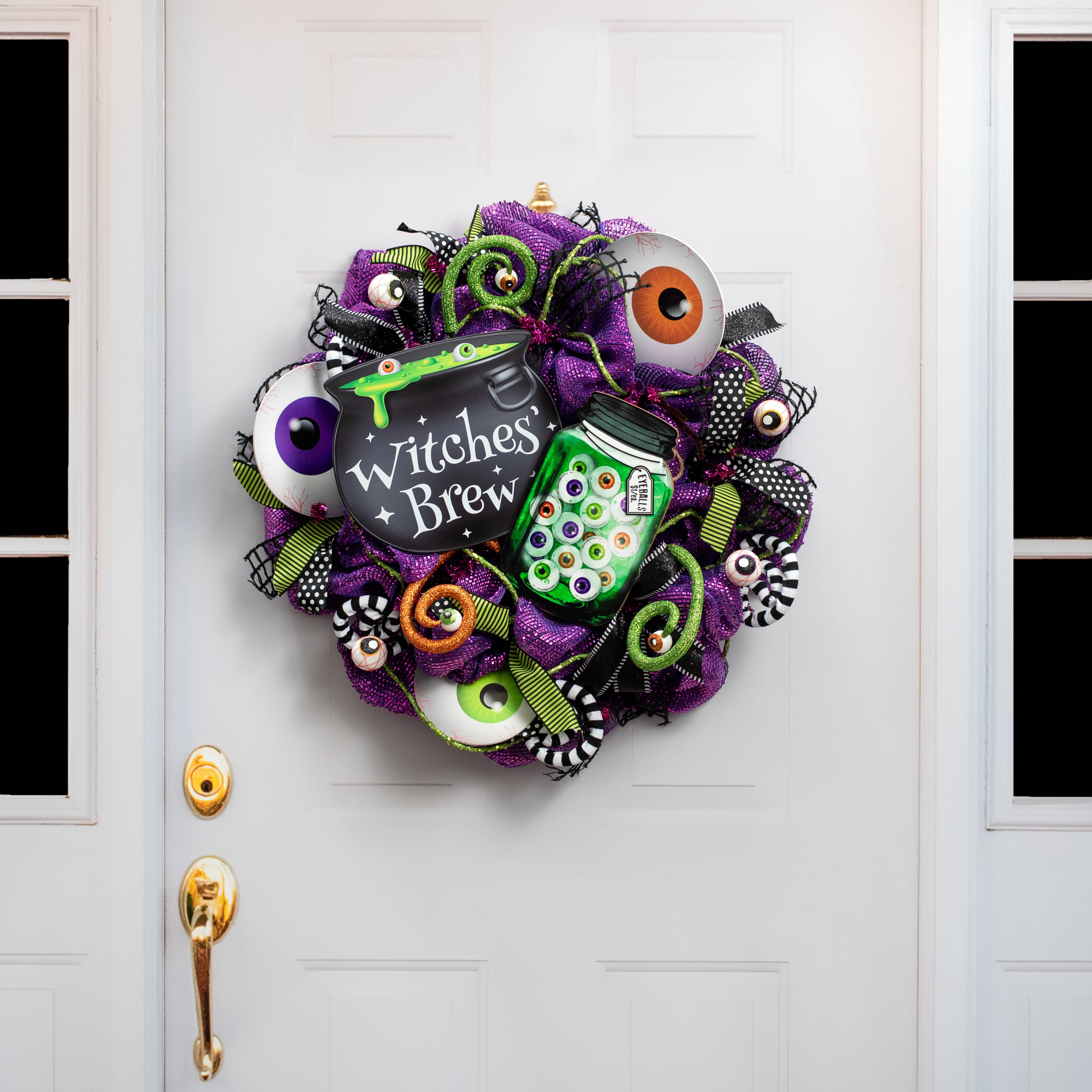 10" Wooden Sign: Mason Jar Witches' Eyeballs detail photo 4
