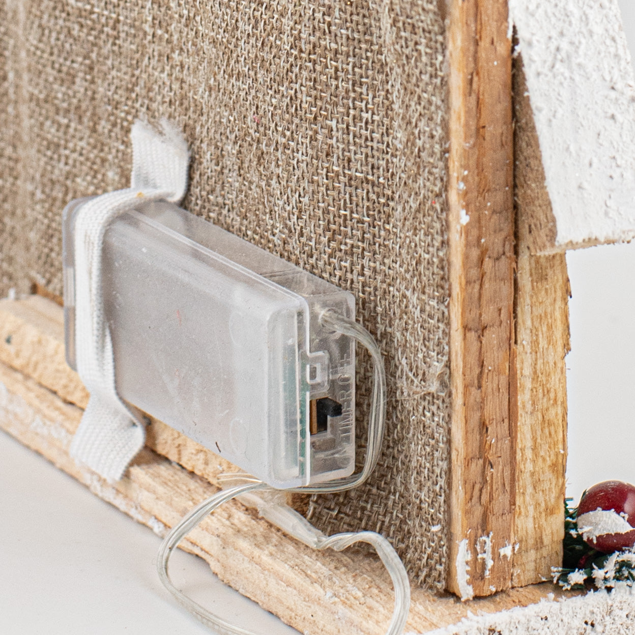 12" Wooden Winter House: Natural detail photo 3