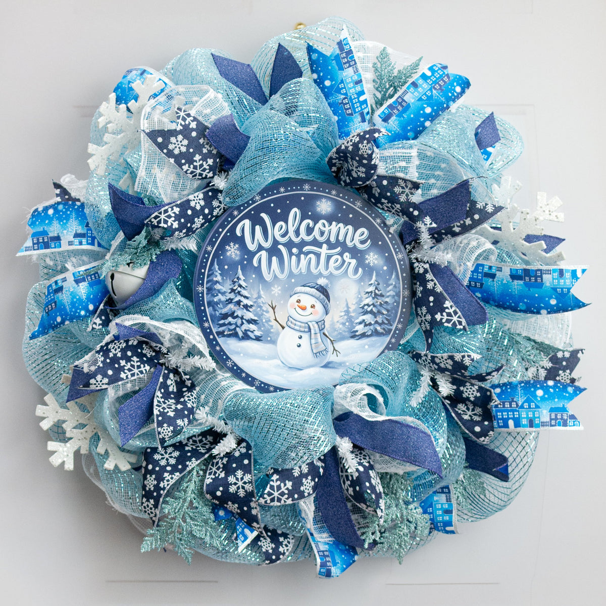 10.5" Round Waterproof Sign: Smiling Snowman Winter Welcome detail photo 3
