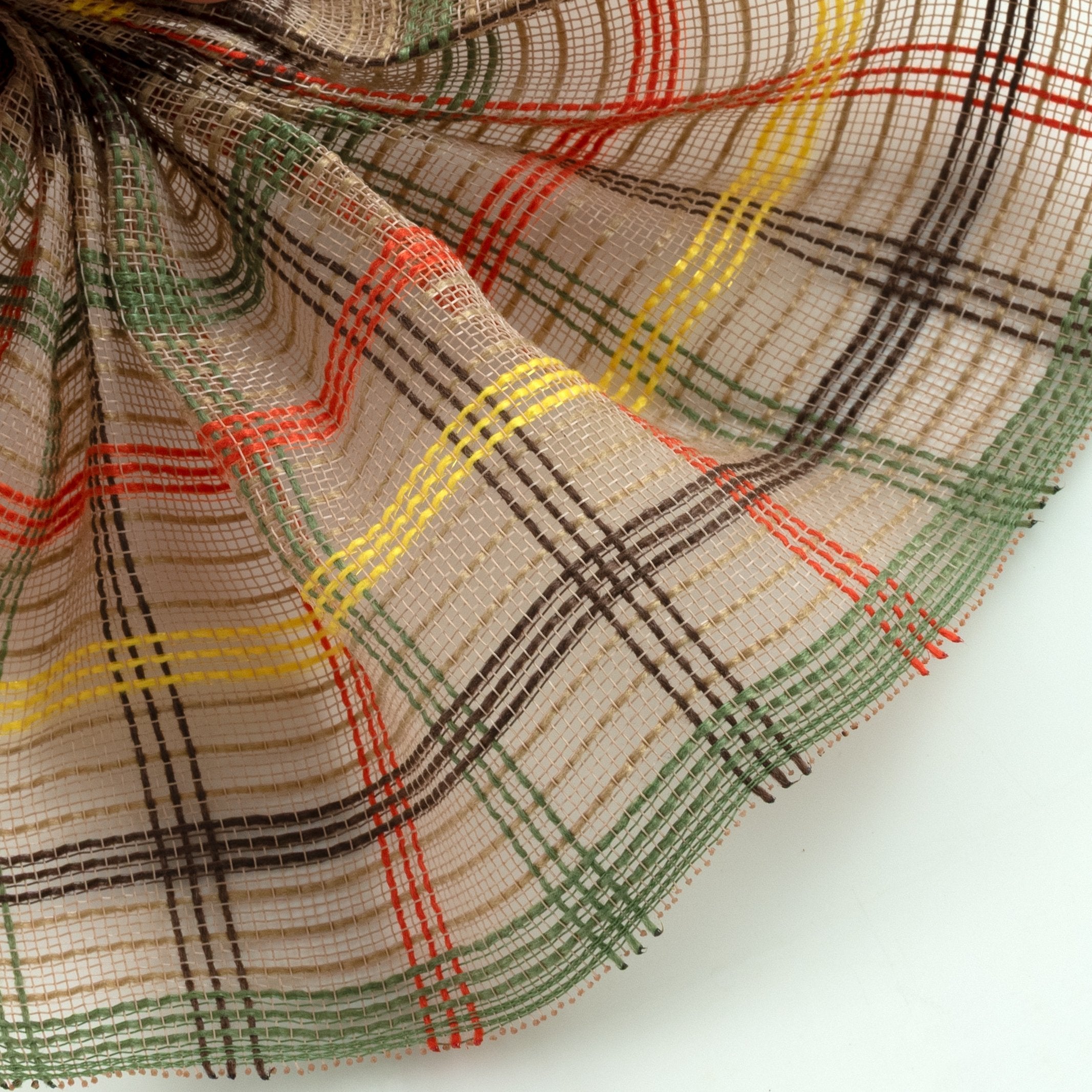 10" Fine Weave Faux Jute Check Mesh: Fall Lifestyle Photo