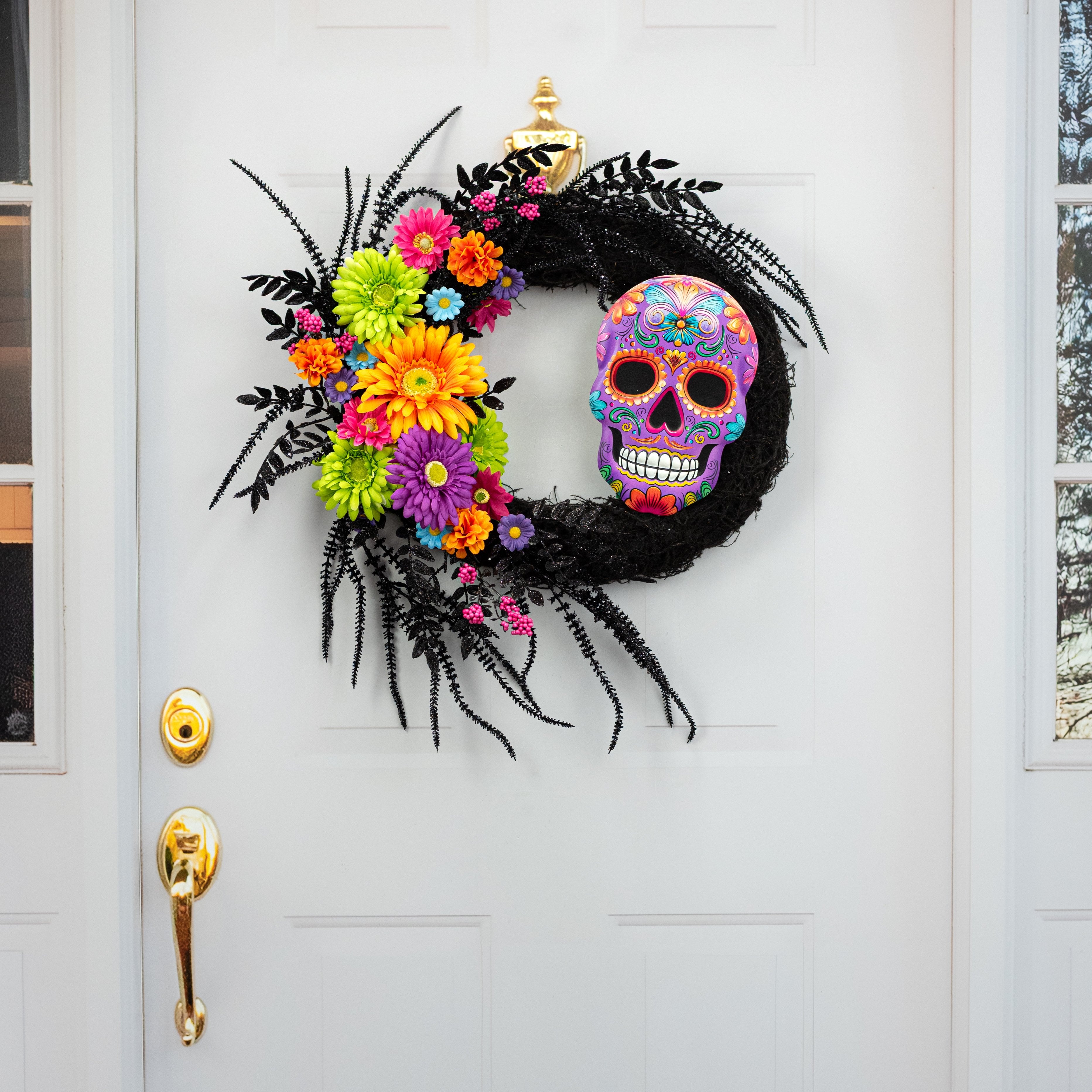 10" Metal Embossed Hanger: Sugar Skull detail photo 4
