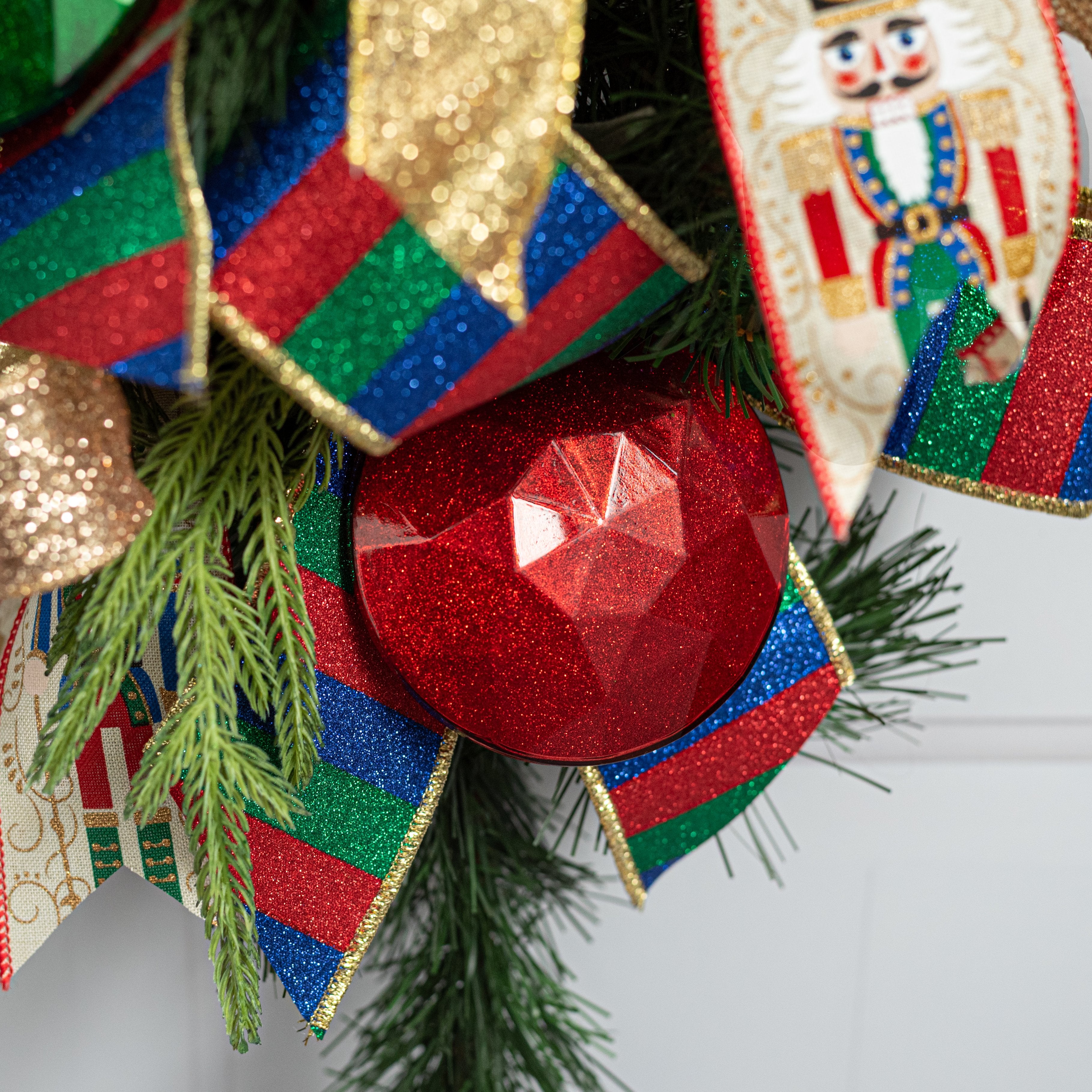 100mm Faceted Flat Round Gem Ornament: Glitter Inside Red detail photo 6
