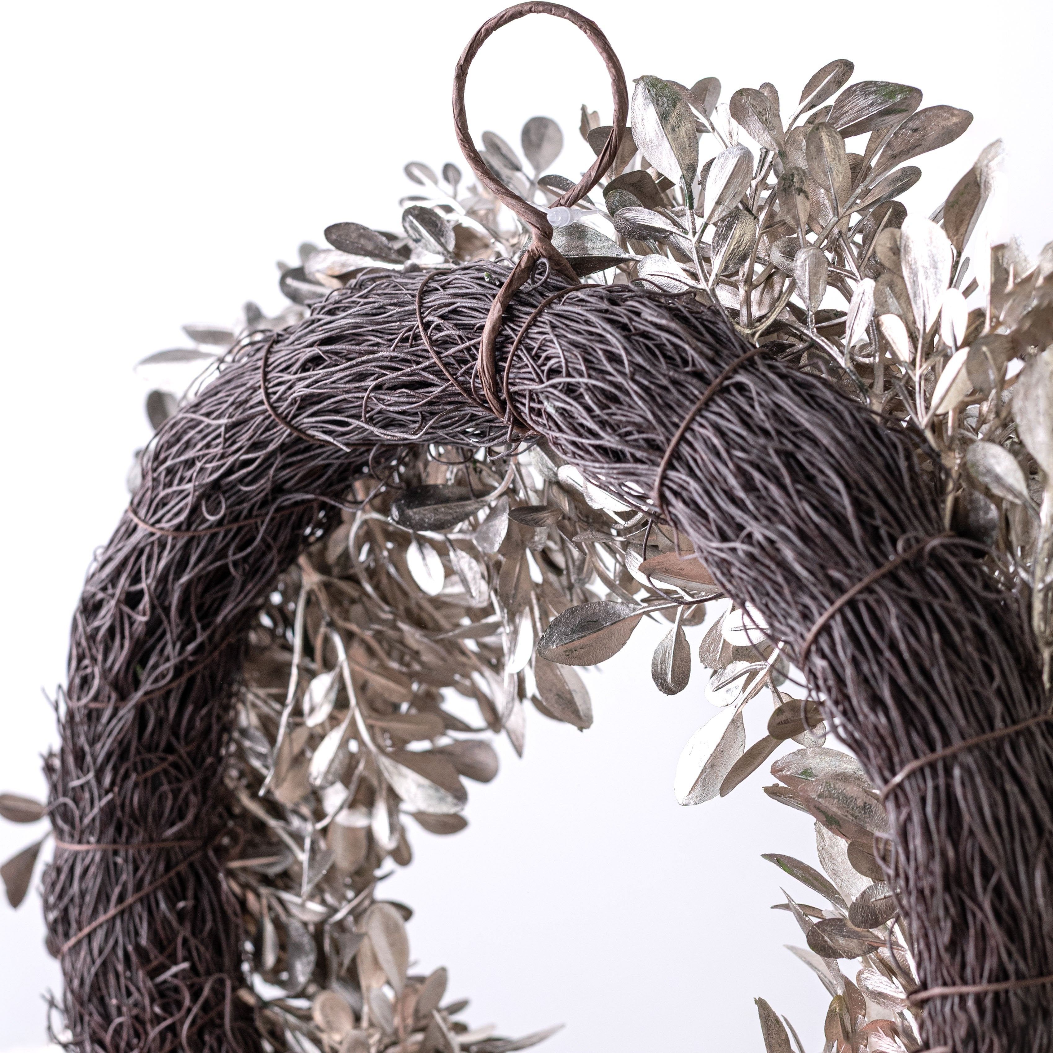 12" Boxwood Cabinet Wreath: Champagne detail photo 4