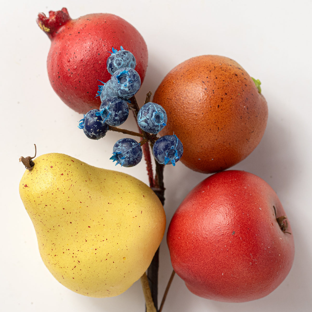 12" Della Robbia Fruit Pick Lifestyle Photo
