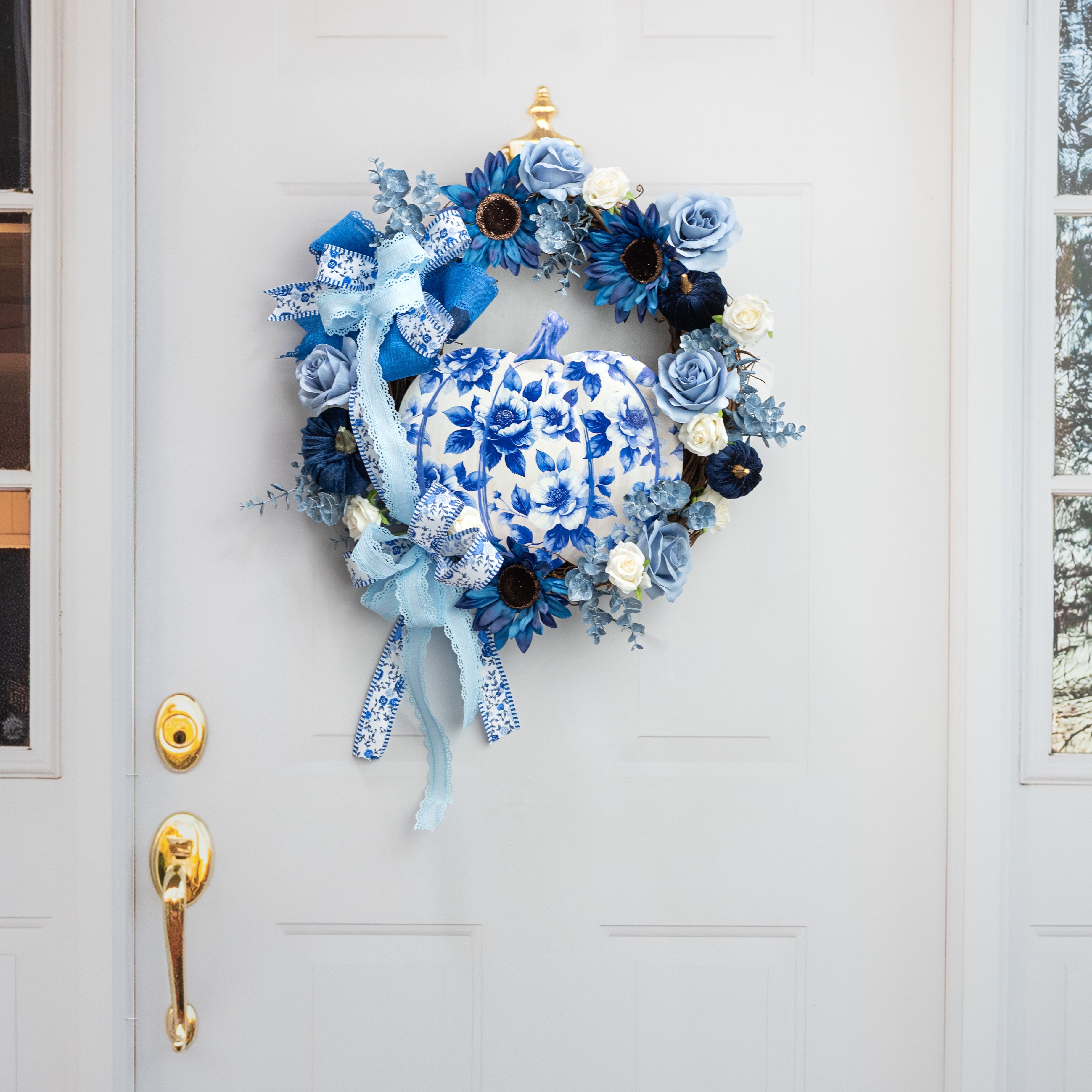 12" Pumpkin Shape Metal Sign: Chinoiserie Blue detail photo 4
