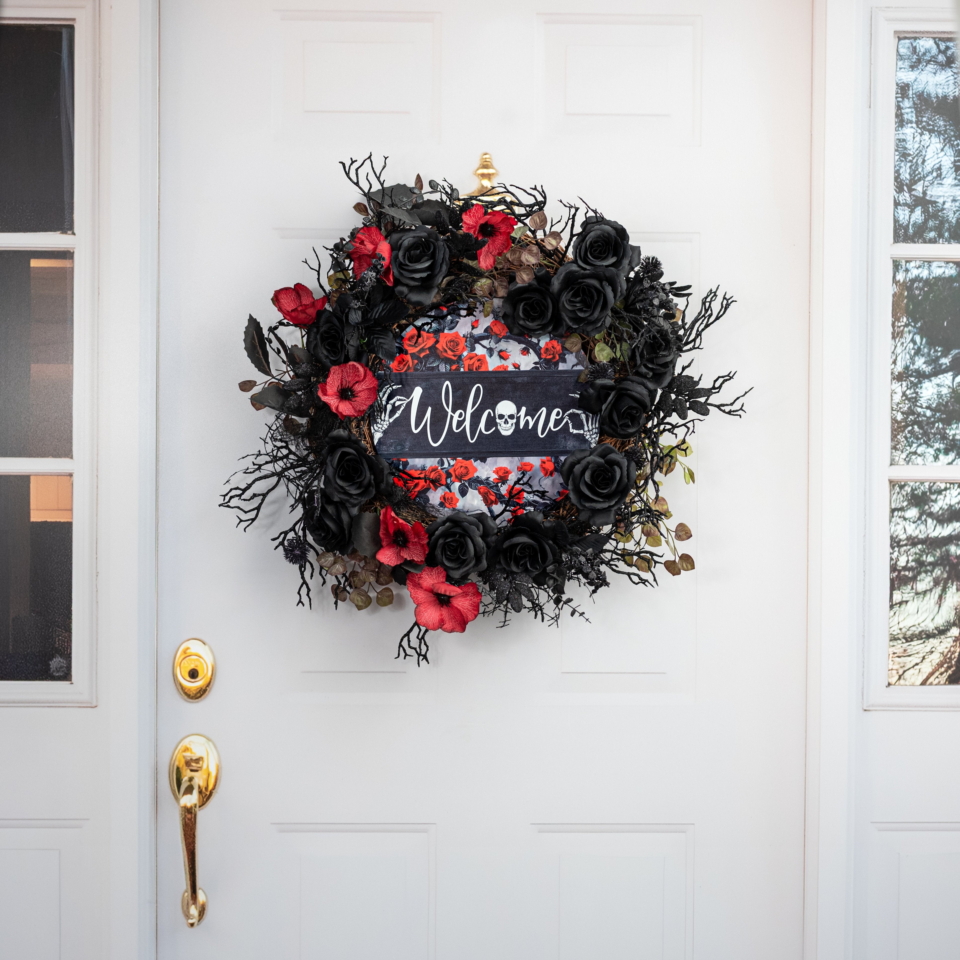 12" Round Metal Sign: Black & Red Roses Welcome Skeleton detail photo 4