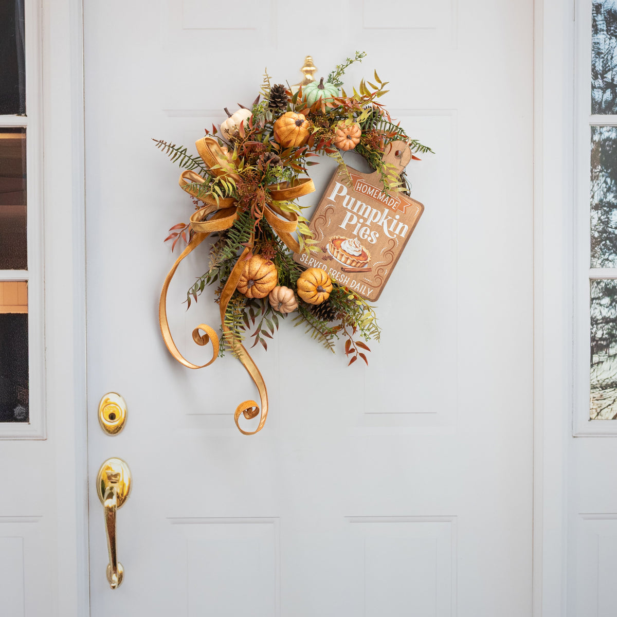 12" Wooden Cutting Board Sign: Homemade Pumpkin Pies detail photo 3