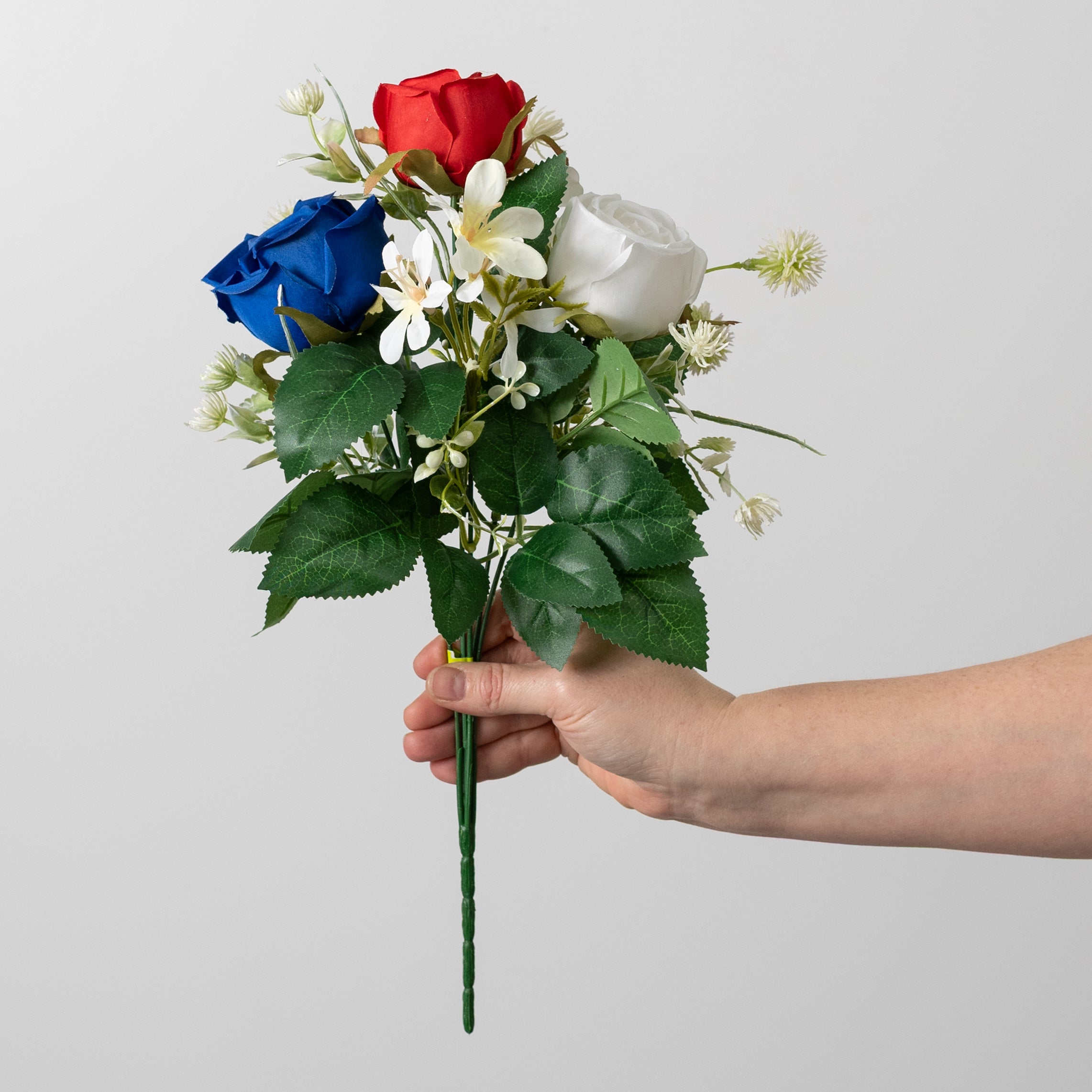 15" Mixed Roses Bush: Red, White & Blue detail photo 3