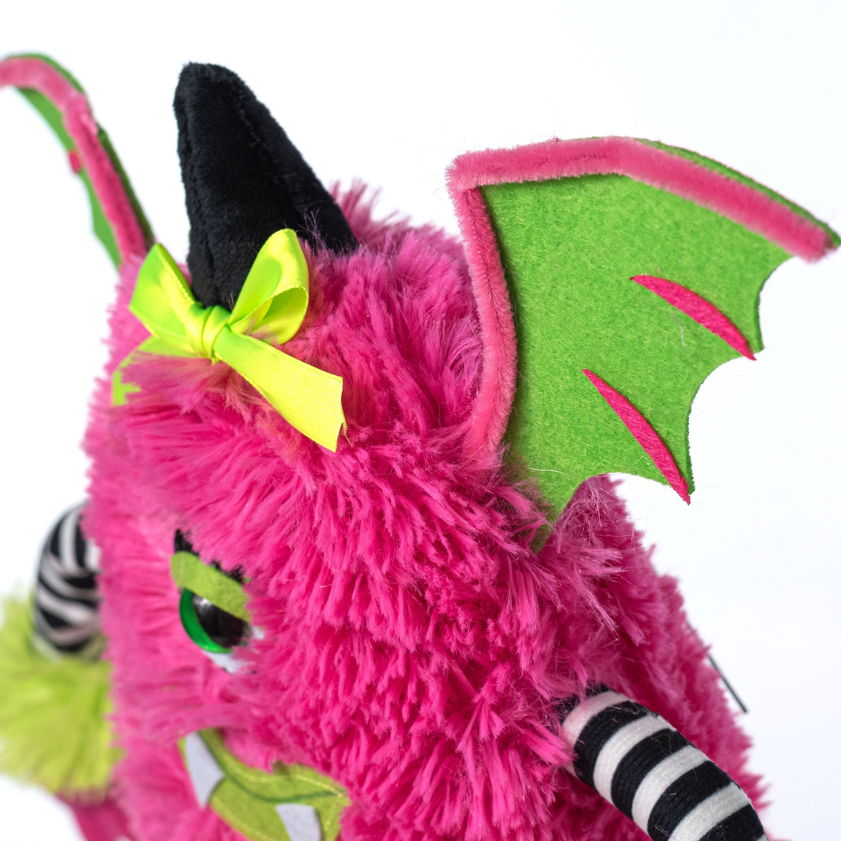 15" Plush Winged Halloween Monster Wreath Decor: Pink detail photo 5