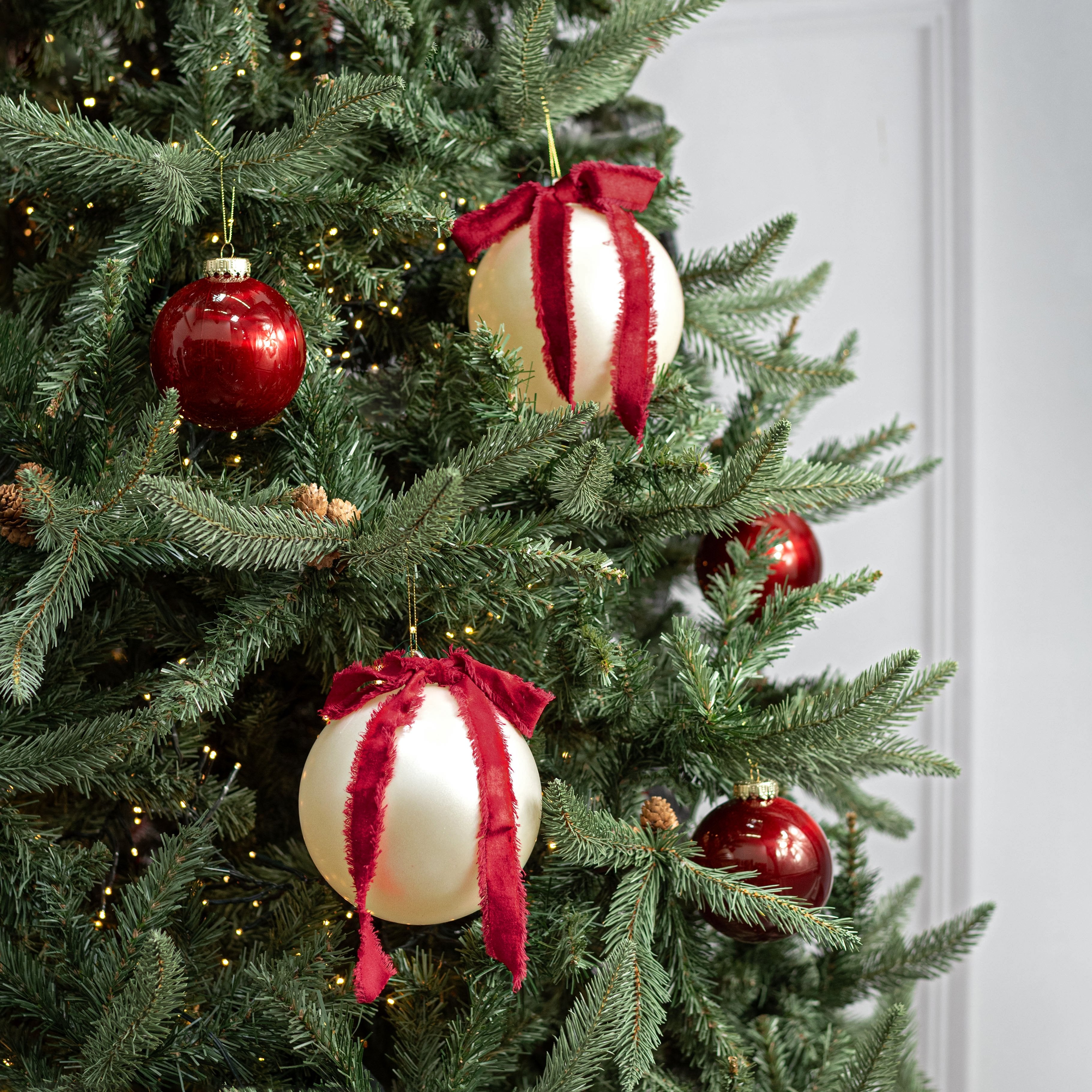 150mm Pearlized Ball Ornament: Ivory Lifestyle Photo