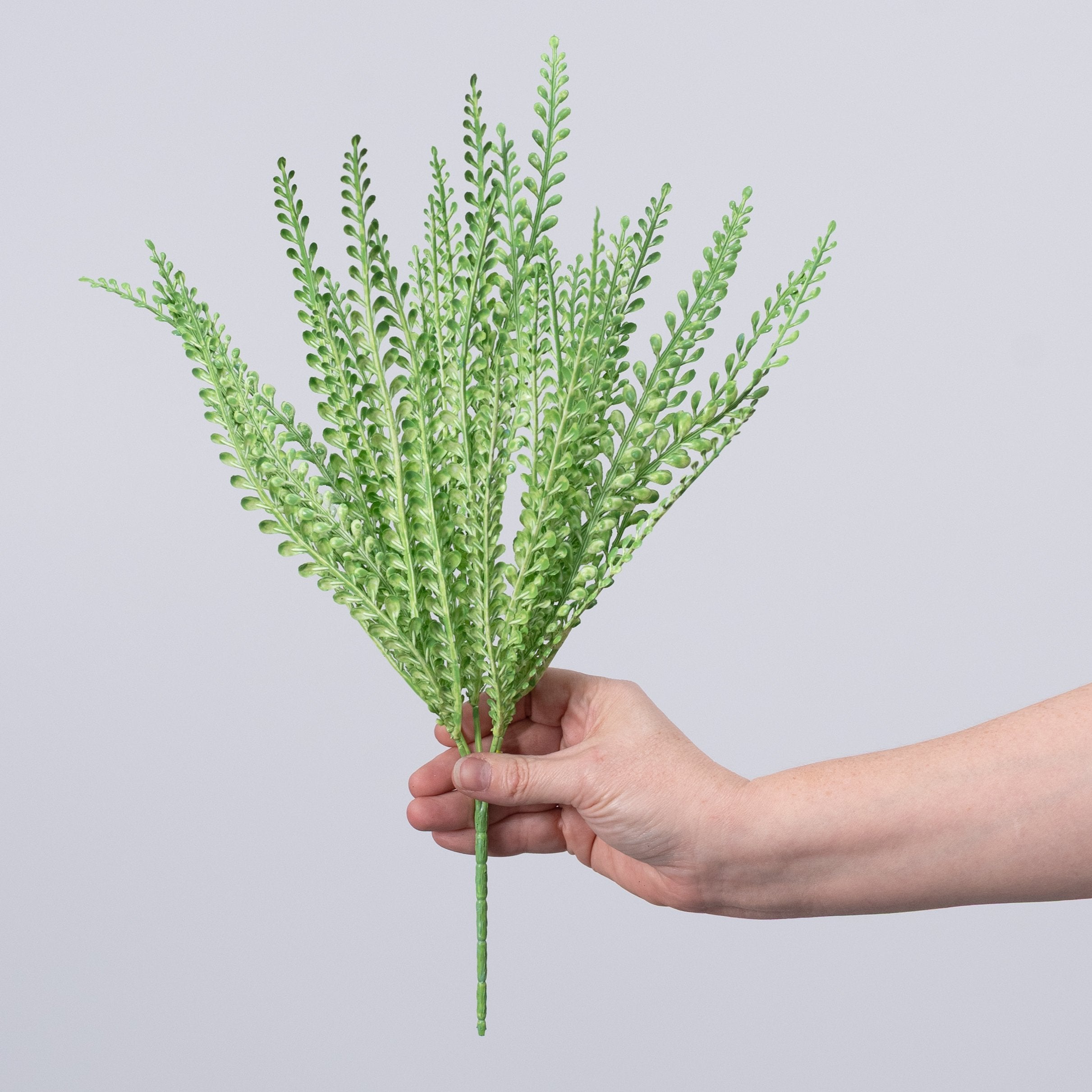 16" Plastic Leaf Button Fern Bush: Green (5 Stem) detail photo 3