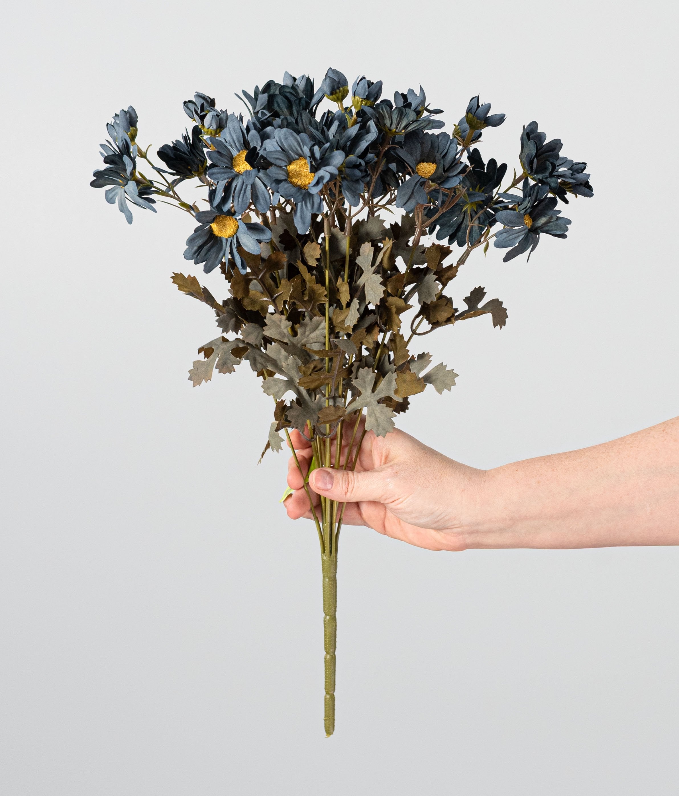 17" Chrysanthemum Bush: Smoke Blue (12 Stem) detail photo 3