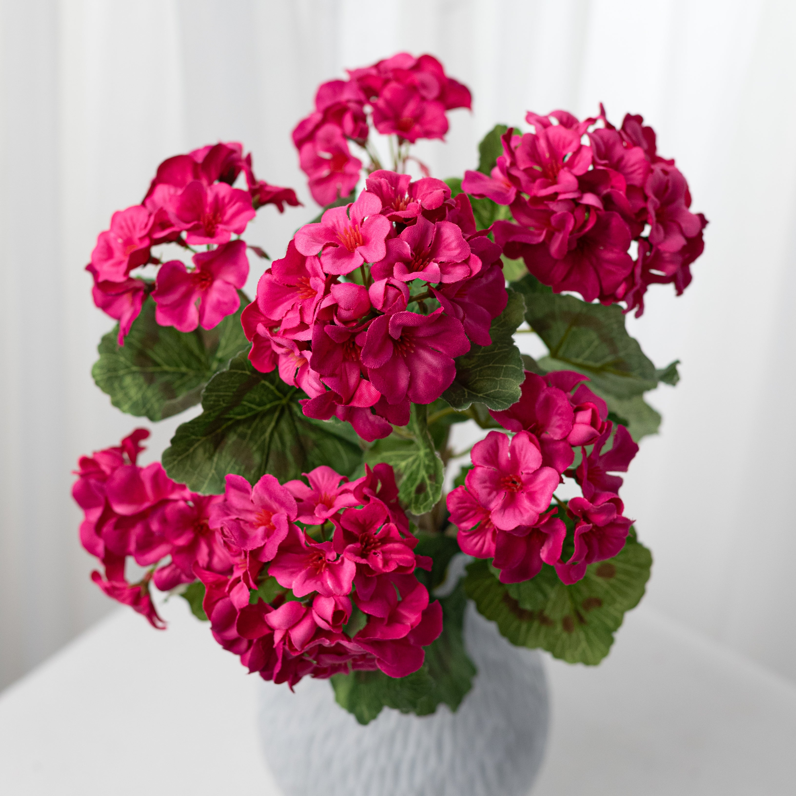 18" Artificial Geranium Bush: Magenta Pink (7 Stem) Item Number: 258701
