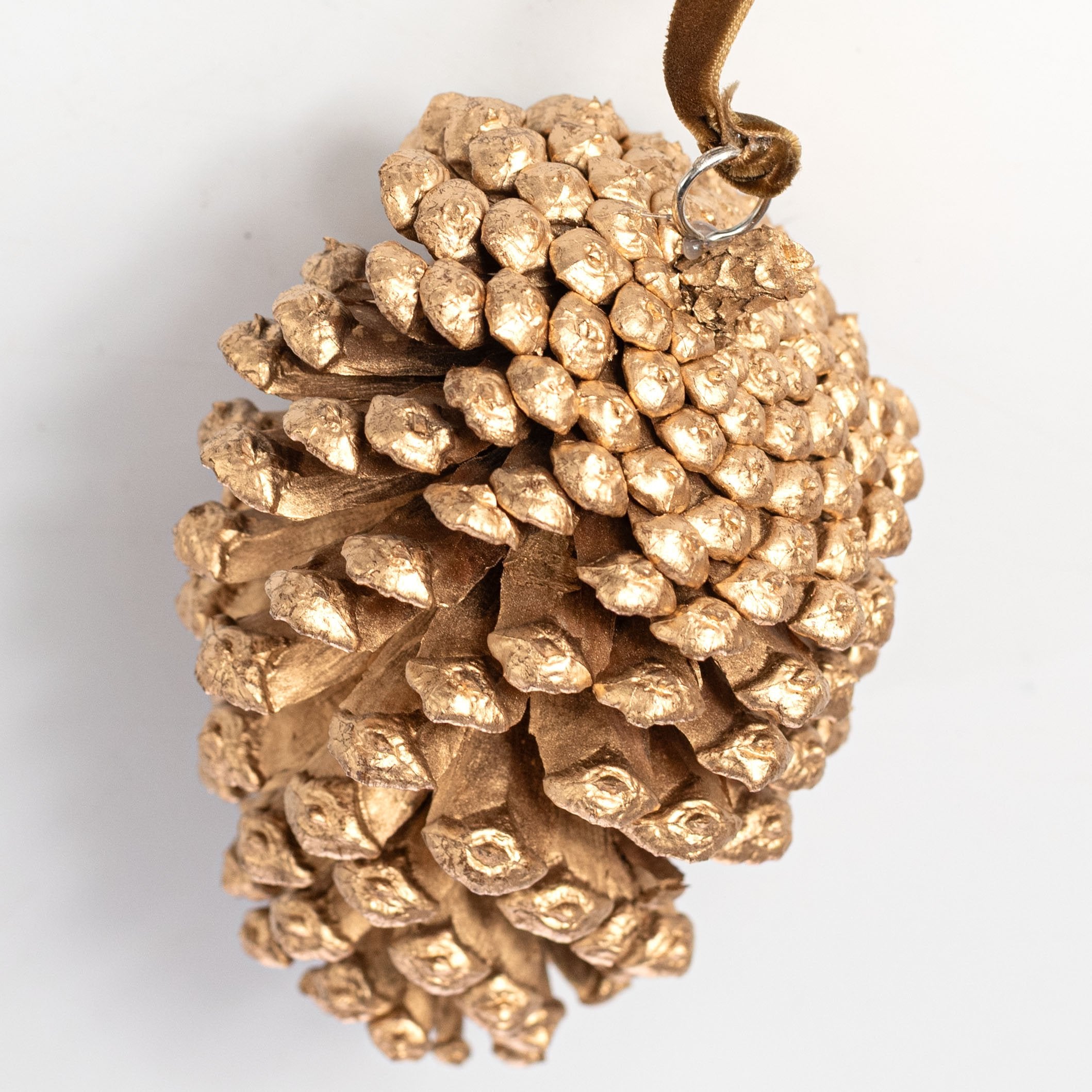 18" Hanging Pinecone & Bell Cluster: Gold detail photo 3
