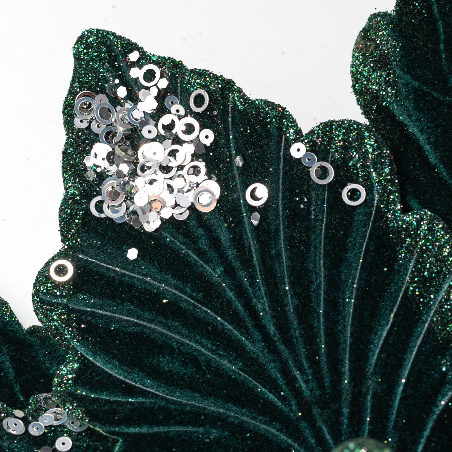 19" x 16" Deluxe Jumbo Velvet Poinsettia Stem: Deep Emerald detail photo 4
