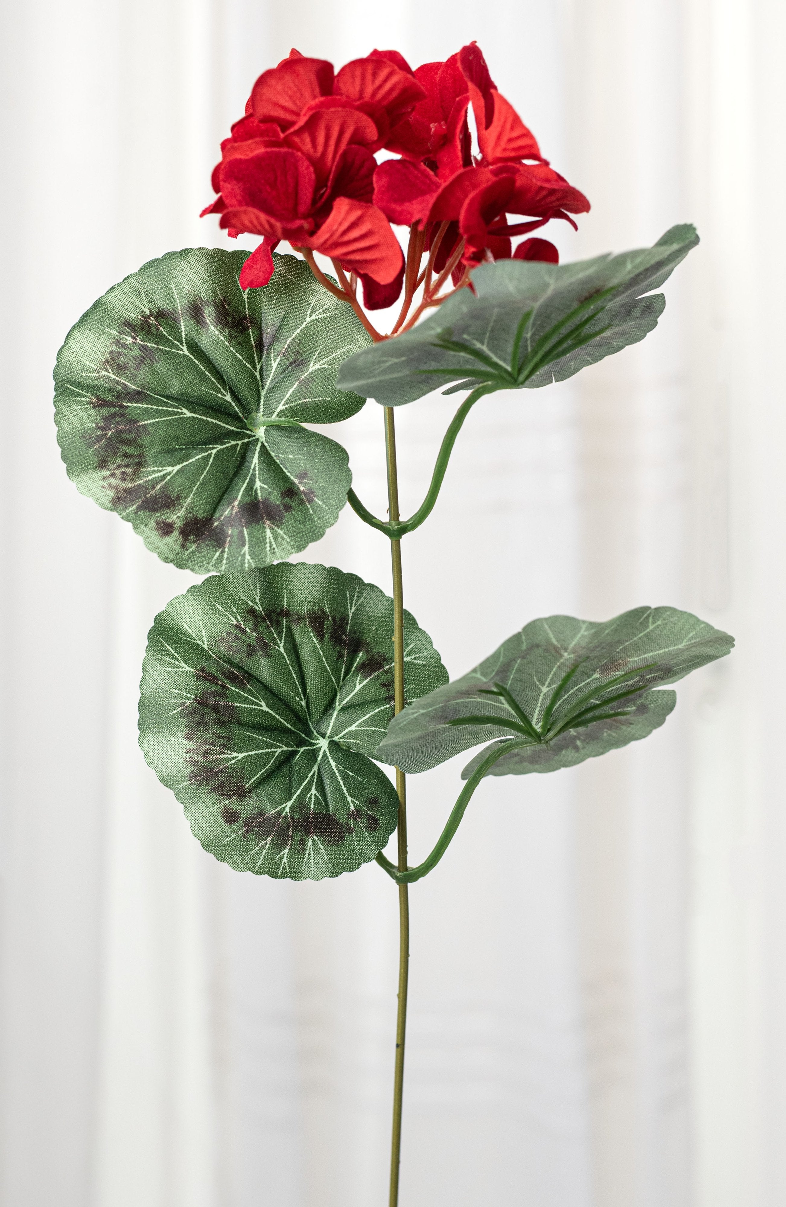 19" Artificial Geranium Bush: Red (9 Stem) detail photo 4