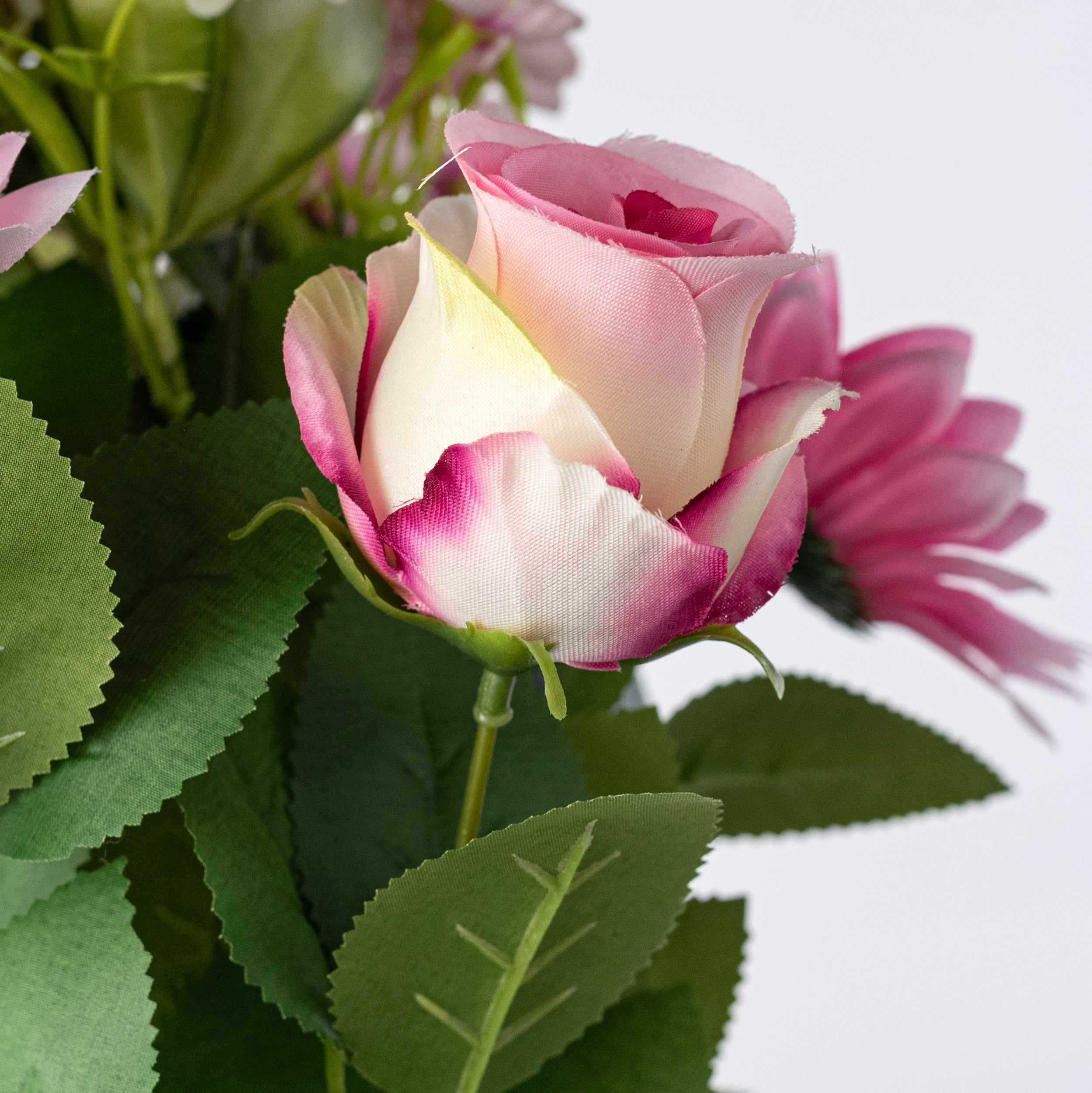 20" Daisy, Rose & Hydrangea Bush: Pink Mix (12 Stem) detail photo 6
