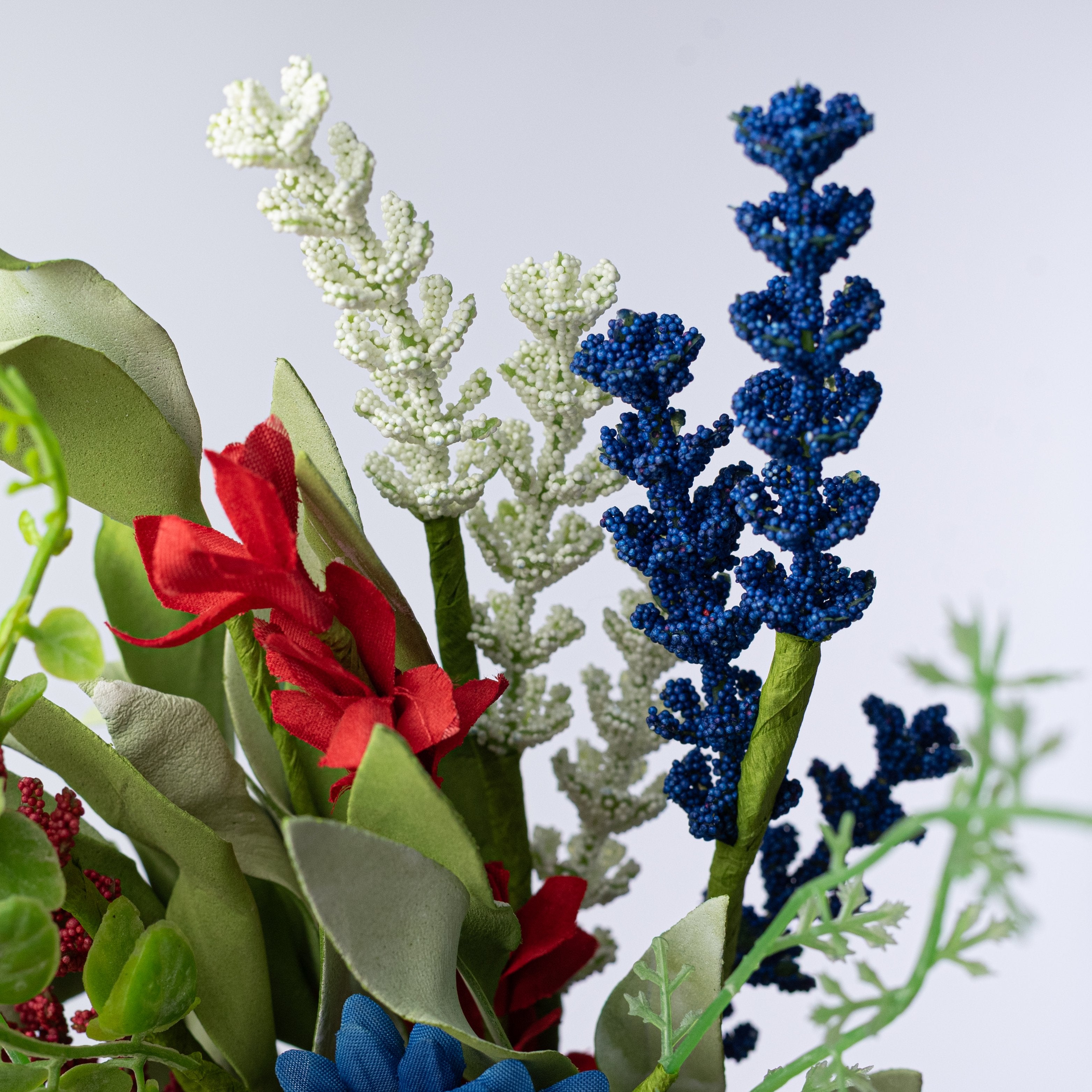 20" Roses & Daisies Filler Spray: Red, White & Blue detail photo 5