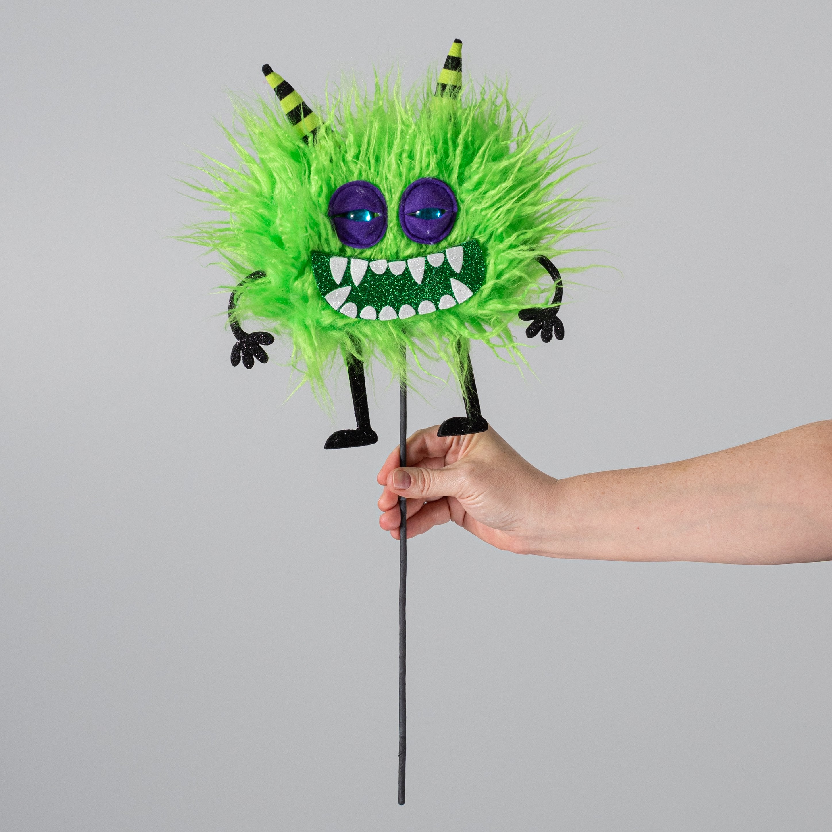 21" Furry Halloween Monster Spray: Green detail photo 3