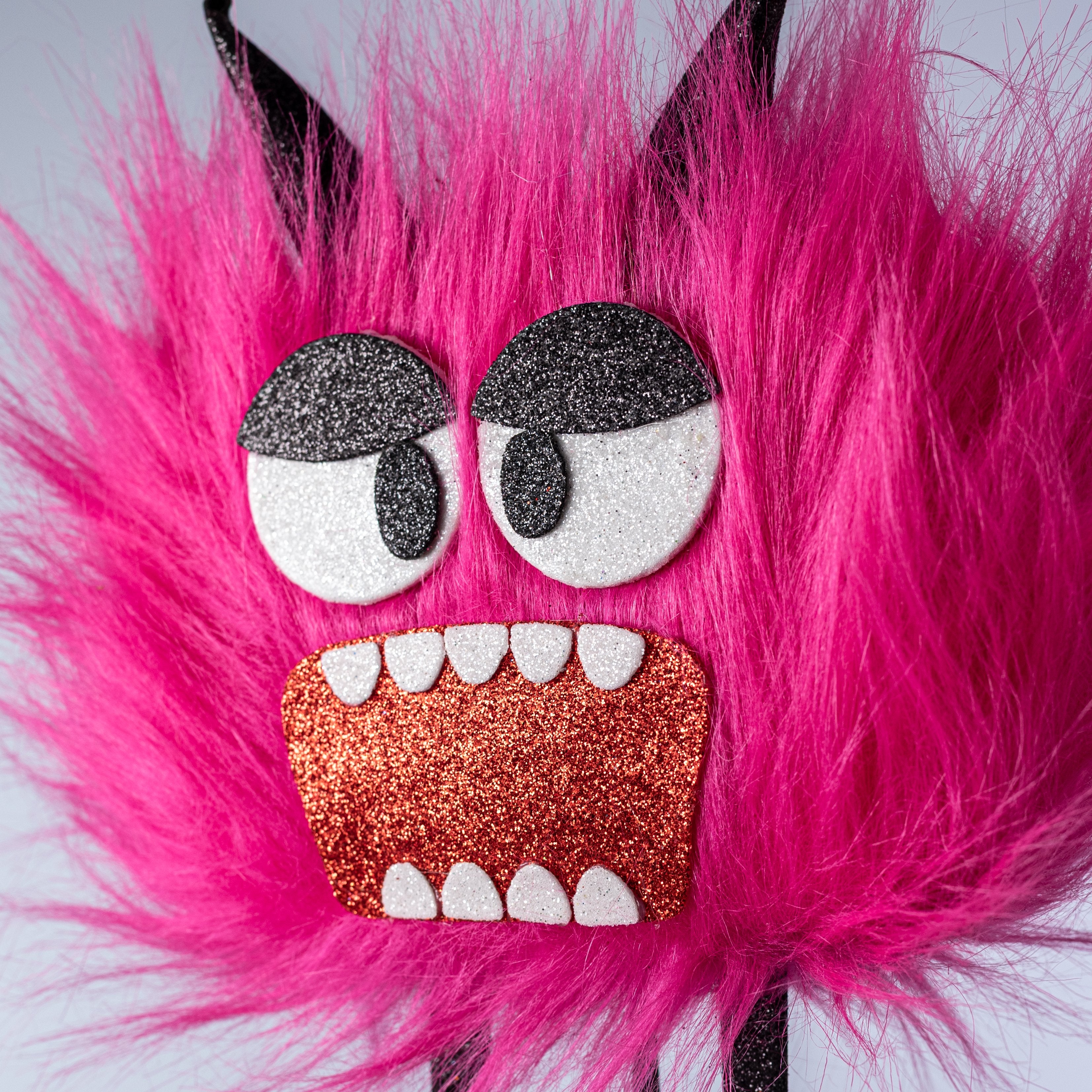 21" Furry Halloween Monster Spray: Hot Pink detail photo 4