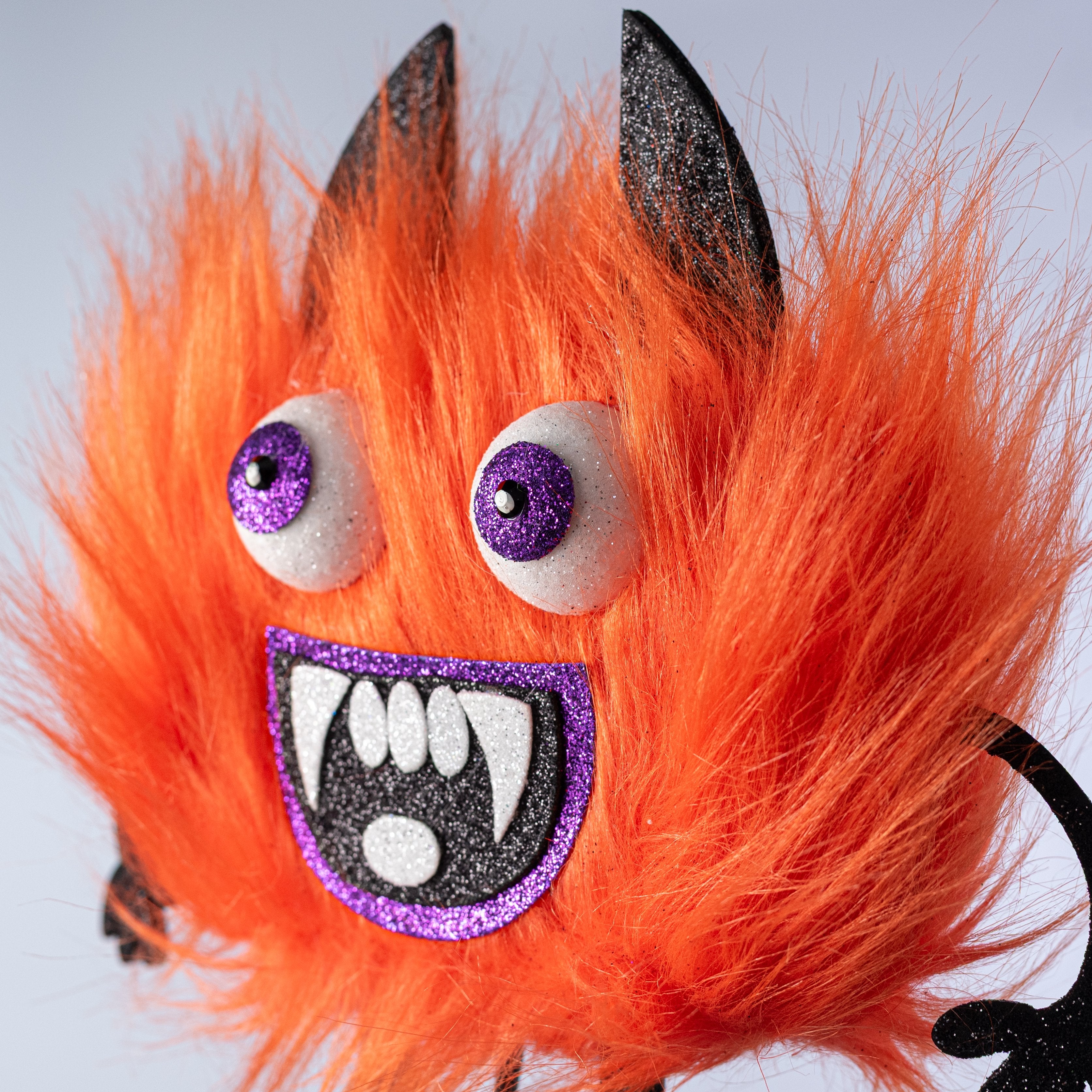 21" Furry Halloween Monster Spray: Orange detail photo 5