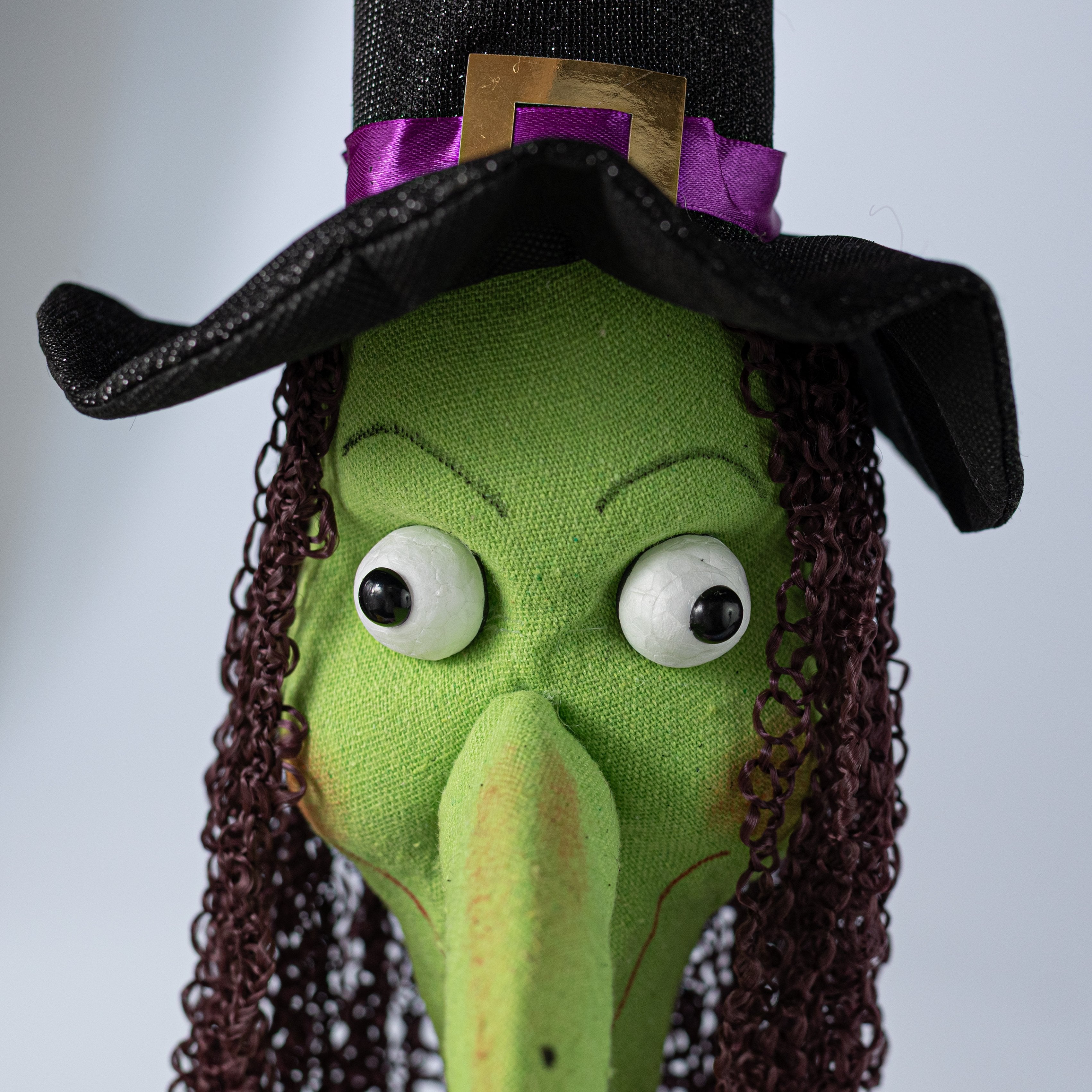 22" x 9" Witch Head Ornament: Green detail photo 4