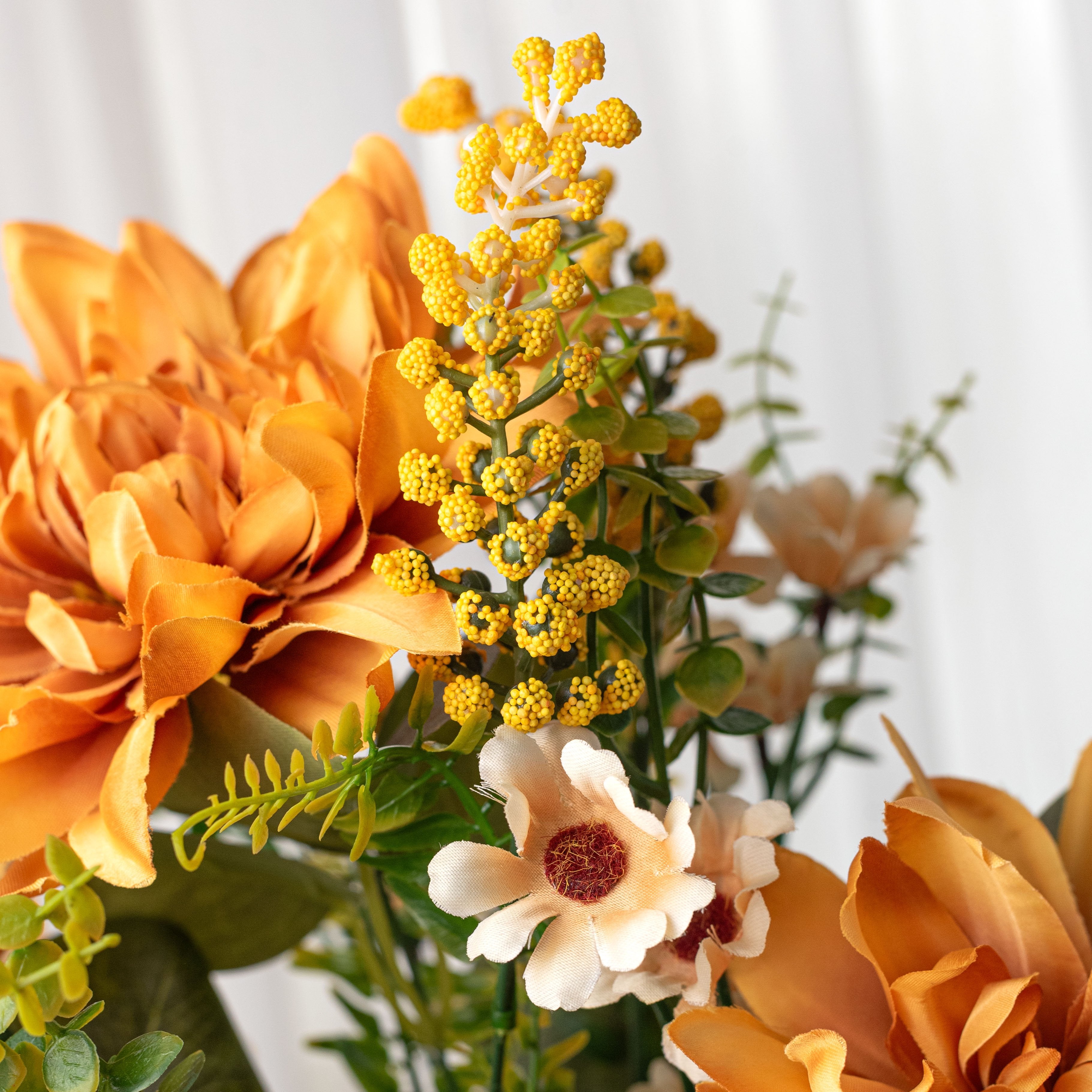 23" Dahlia & Daisy Bush: Yellow (14 Stem) detail photo 4