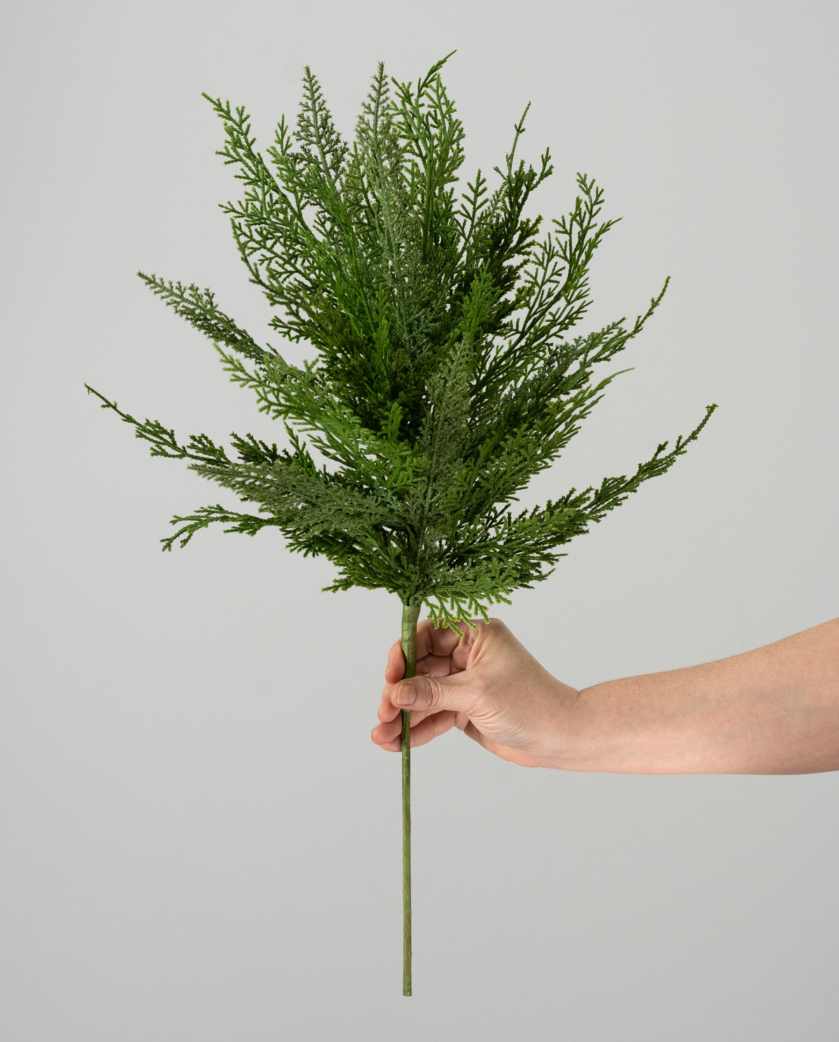 24" Faux Cedar Spray: Green detail photo 3