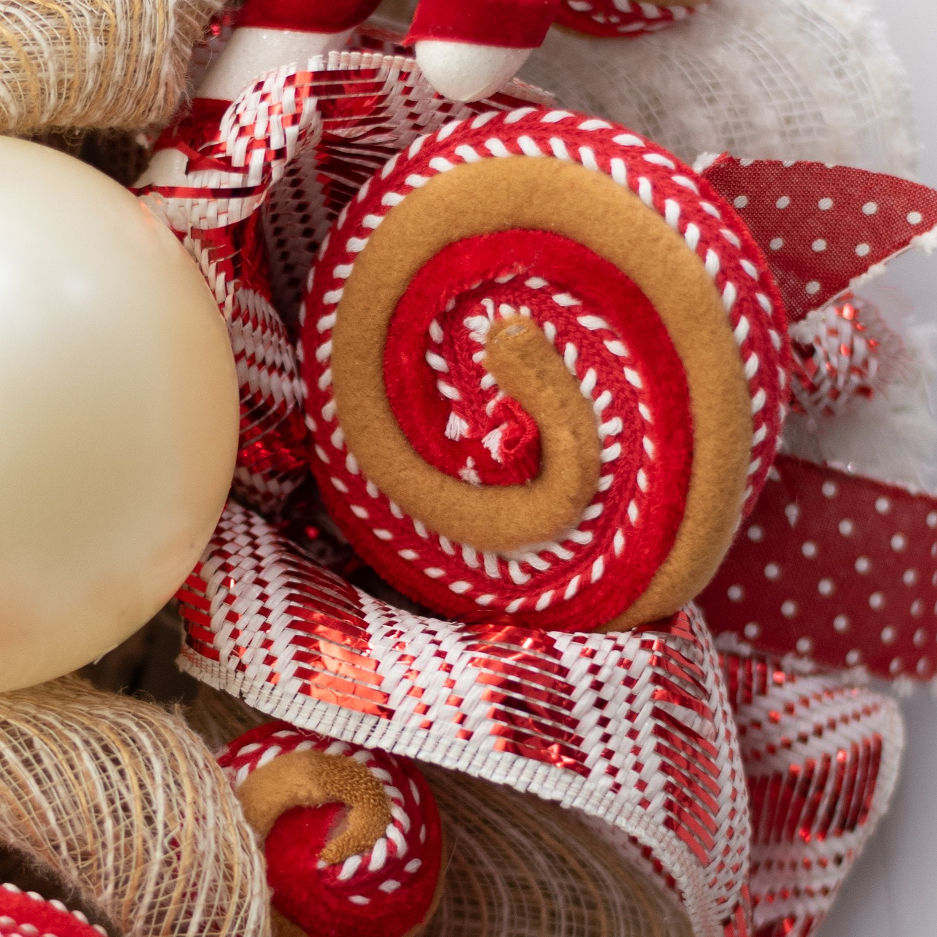 26" Lollipop Stitch Swirl Spray: Red Gingerbread Lifestyle Photo