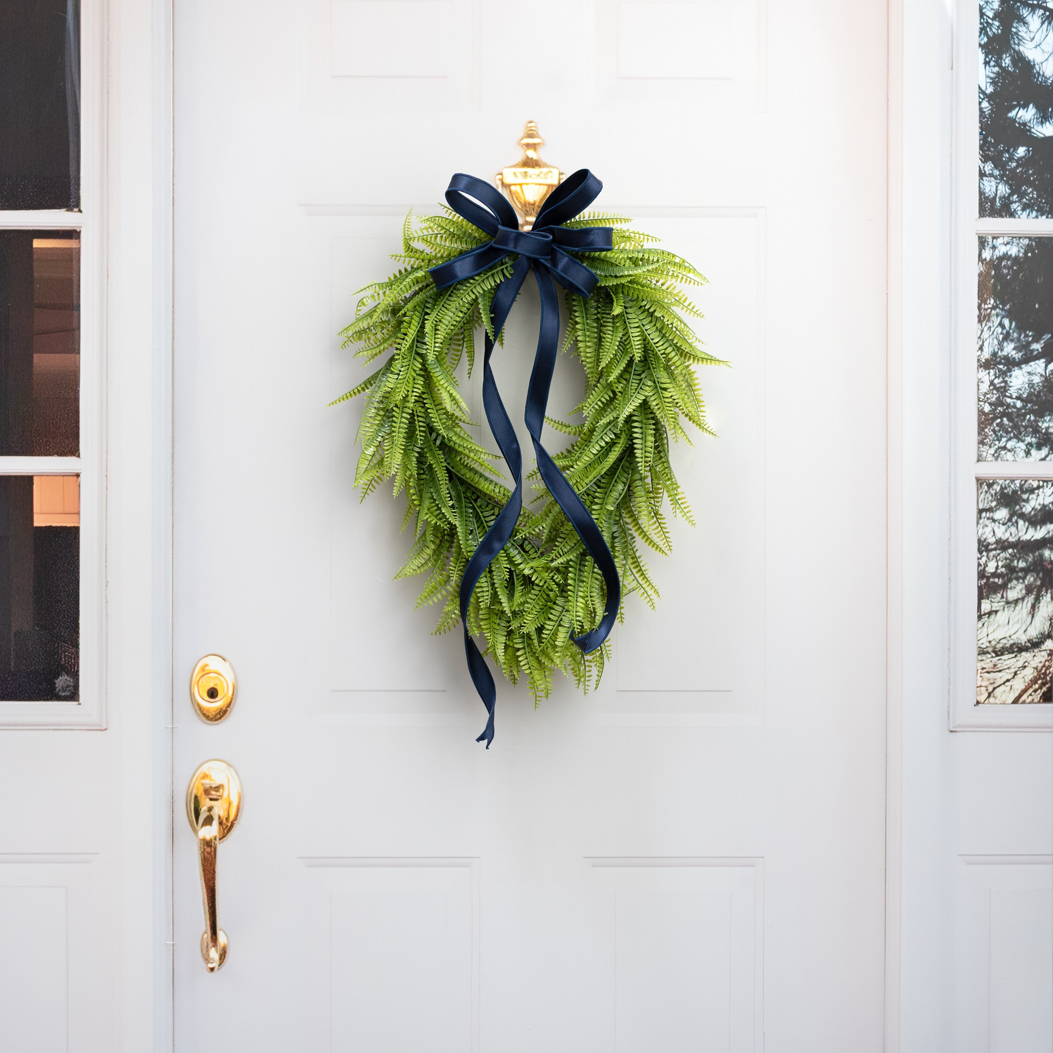 26" Woodland Fern Teardrop Wreath: Two Tone Fresh Green detail photo 4