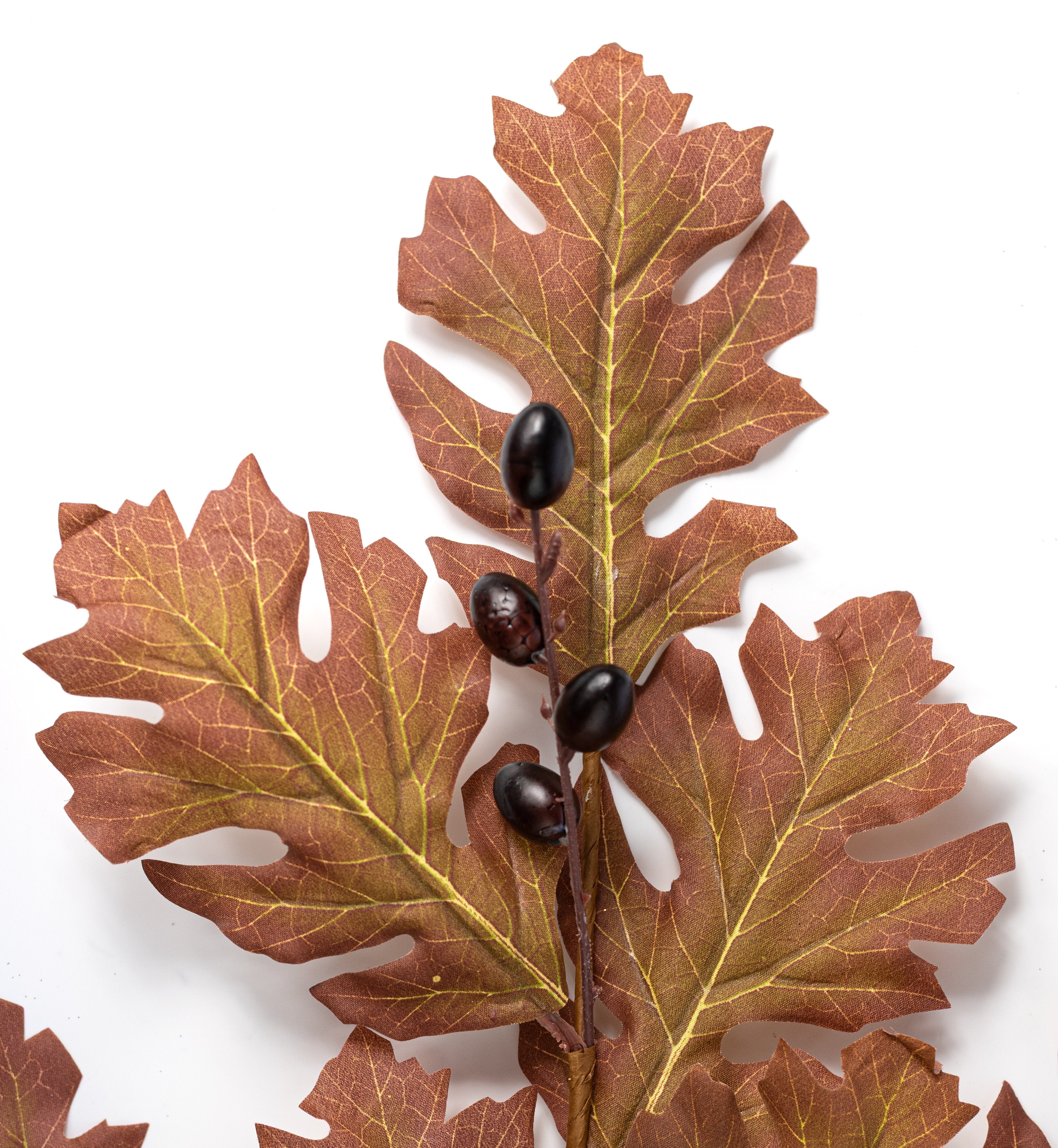 28" Oak Leaves & Acorn Spray: Harvest Brown Lifestyle Photo